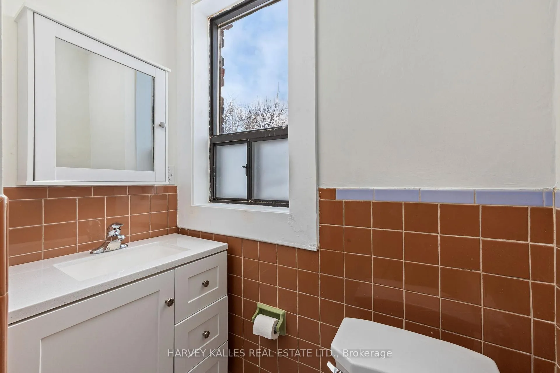 Photo 18 of Unit 2, 822 St Clair Avenue W, Toronto, Oakwood Village — HOMEH