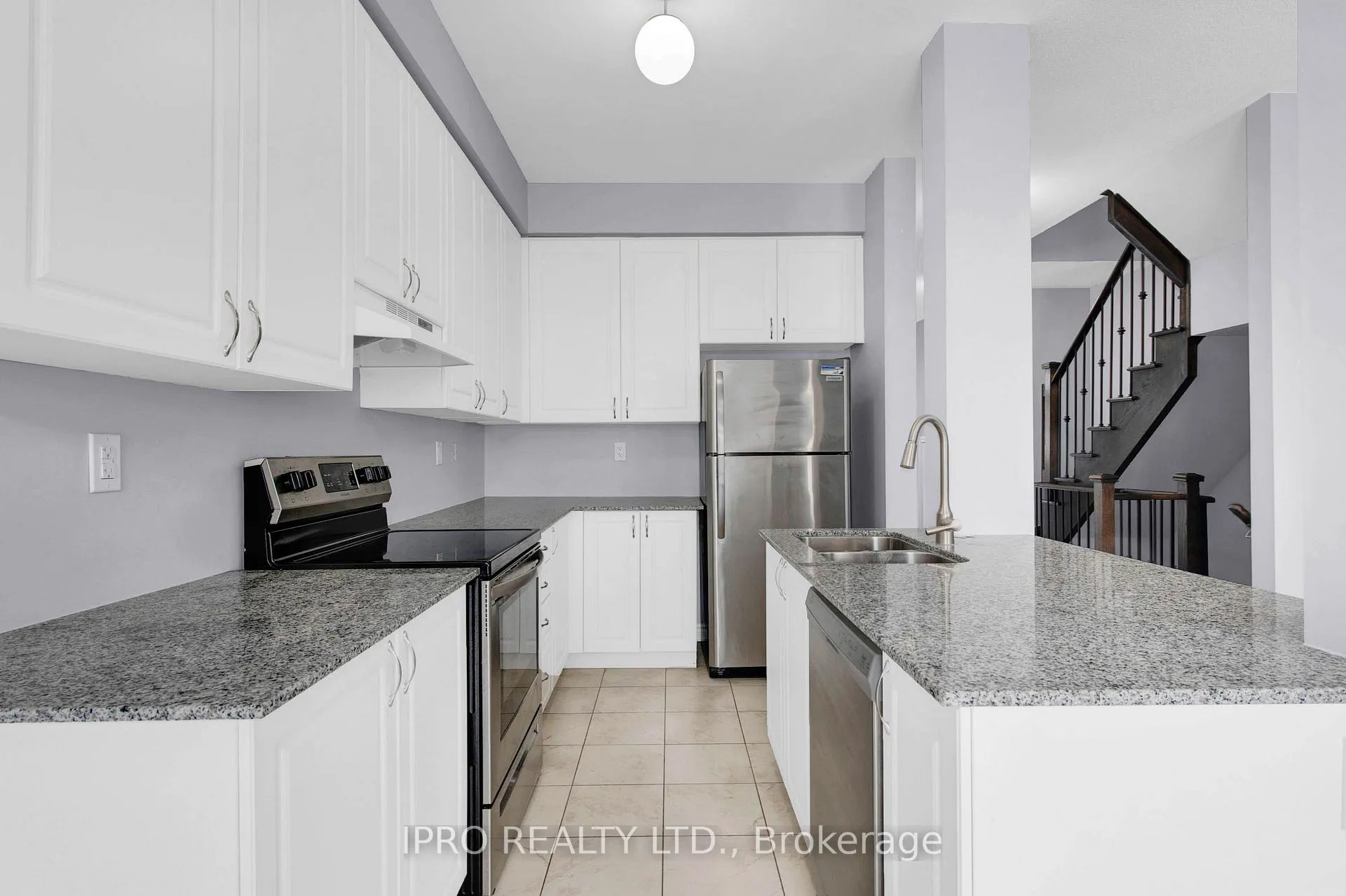 Photo 14 of 94 Farooq Boulevard, Vaughan, West Woodbridge — HOMEH
