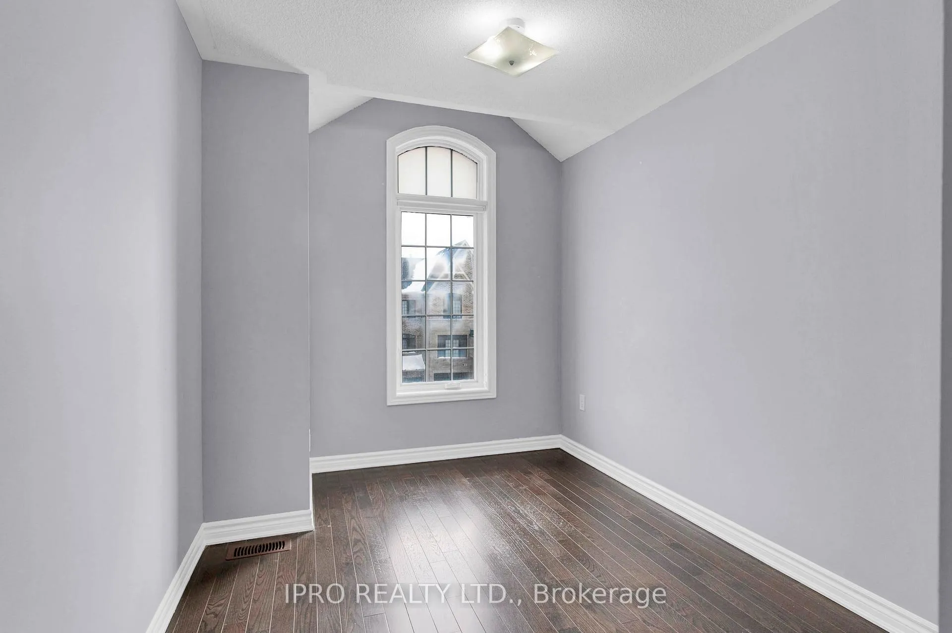 Photo 26 of 94 Farooq Boulevard, Vaughan, West Woodbridge — HOMEH