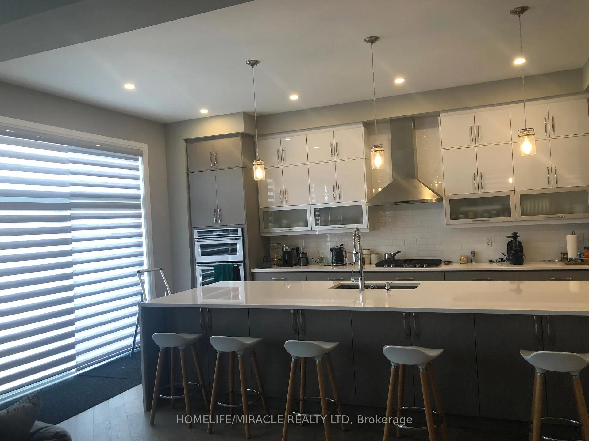 Photo 3 of 39 John Henry Street, Vaughan, Kleinburg — HOMEH