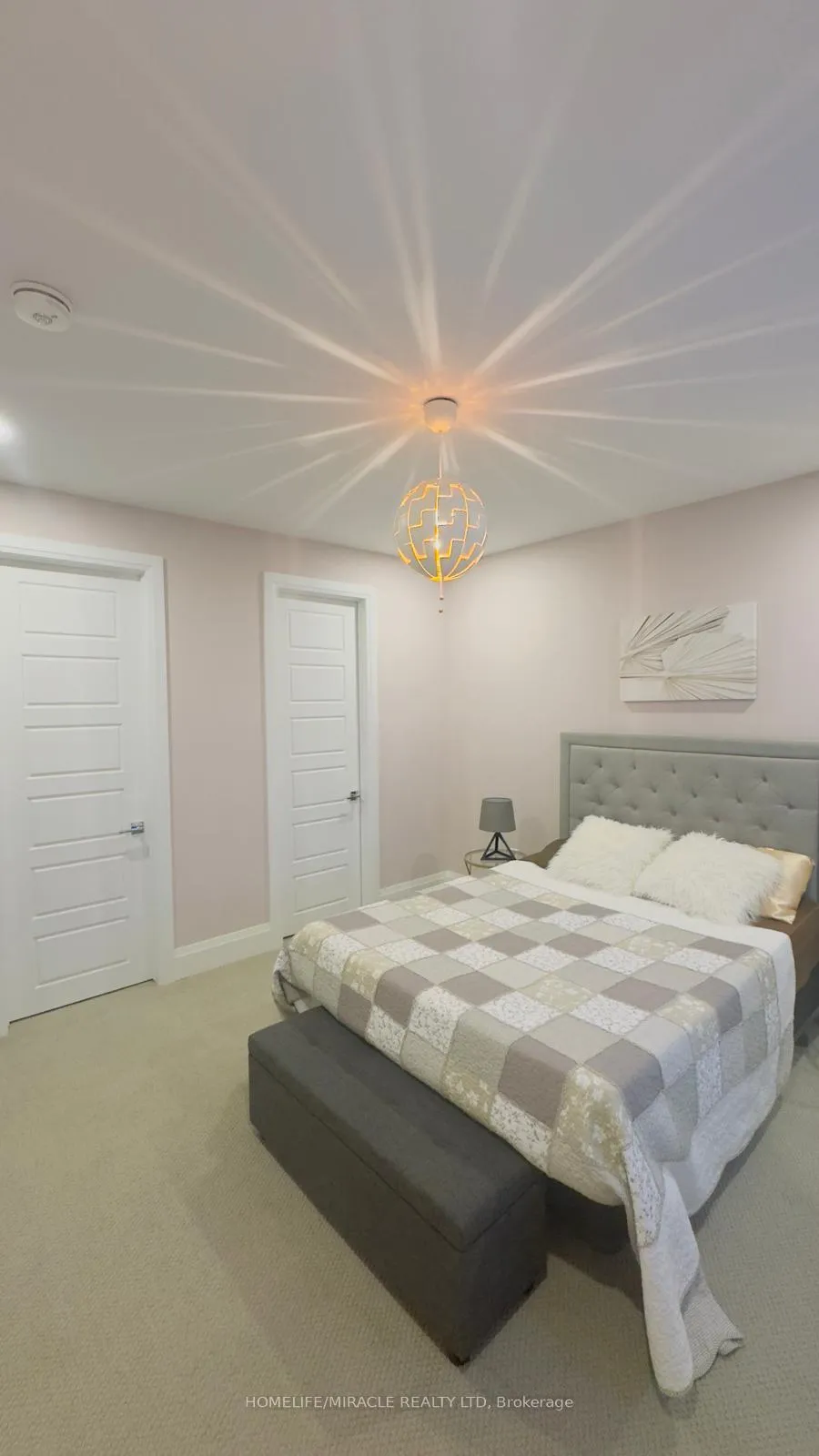 Photo 11 of 39 John Henry Street, Vaughan, Kleinburg — HOMEH