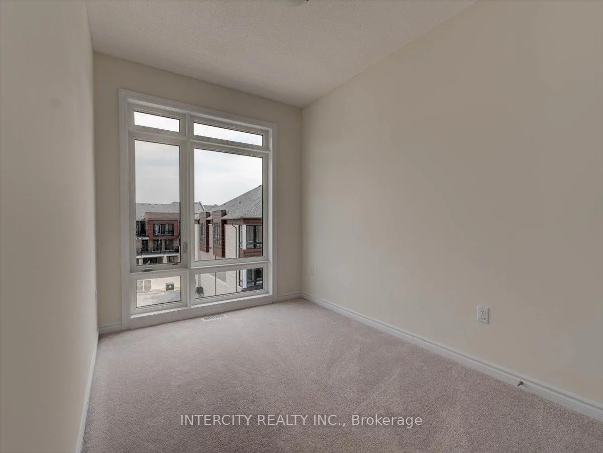Photo 25 of 22 Griffith Street, Aurora, Bayview Northeast — HOMEH