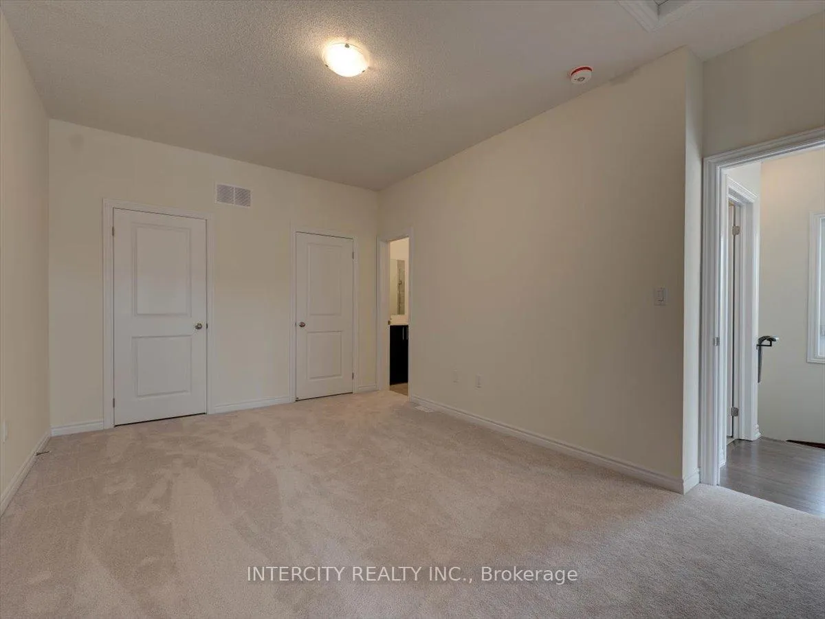 Photo 32 of 22 Griffith Street, Aurora, Bayview Northeast — HOMEH