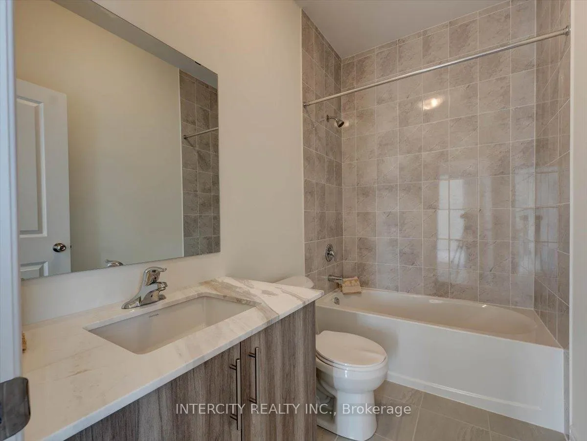 Photo 35 of 22 Griffith Street, Aurora, Bayview Northeast — HOMEH