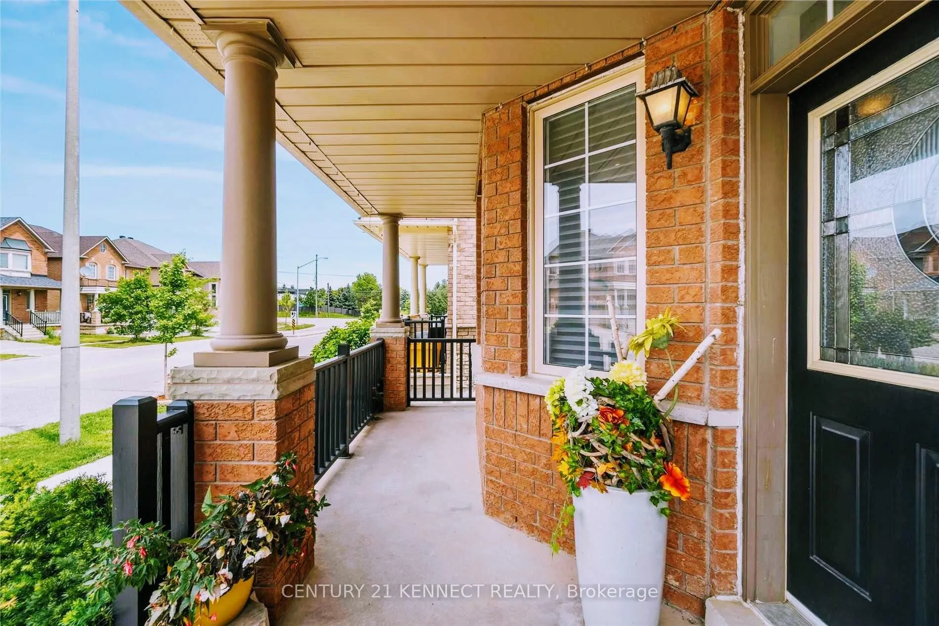 Photo 2 of Unit Lower, 9 Oakford Drive, Markham, Cachet — HOMEH