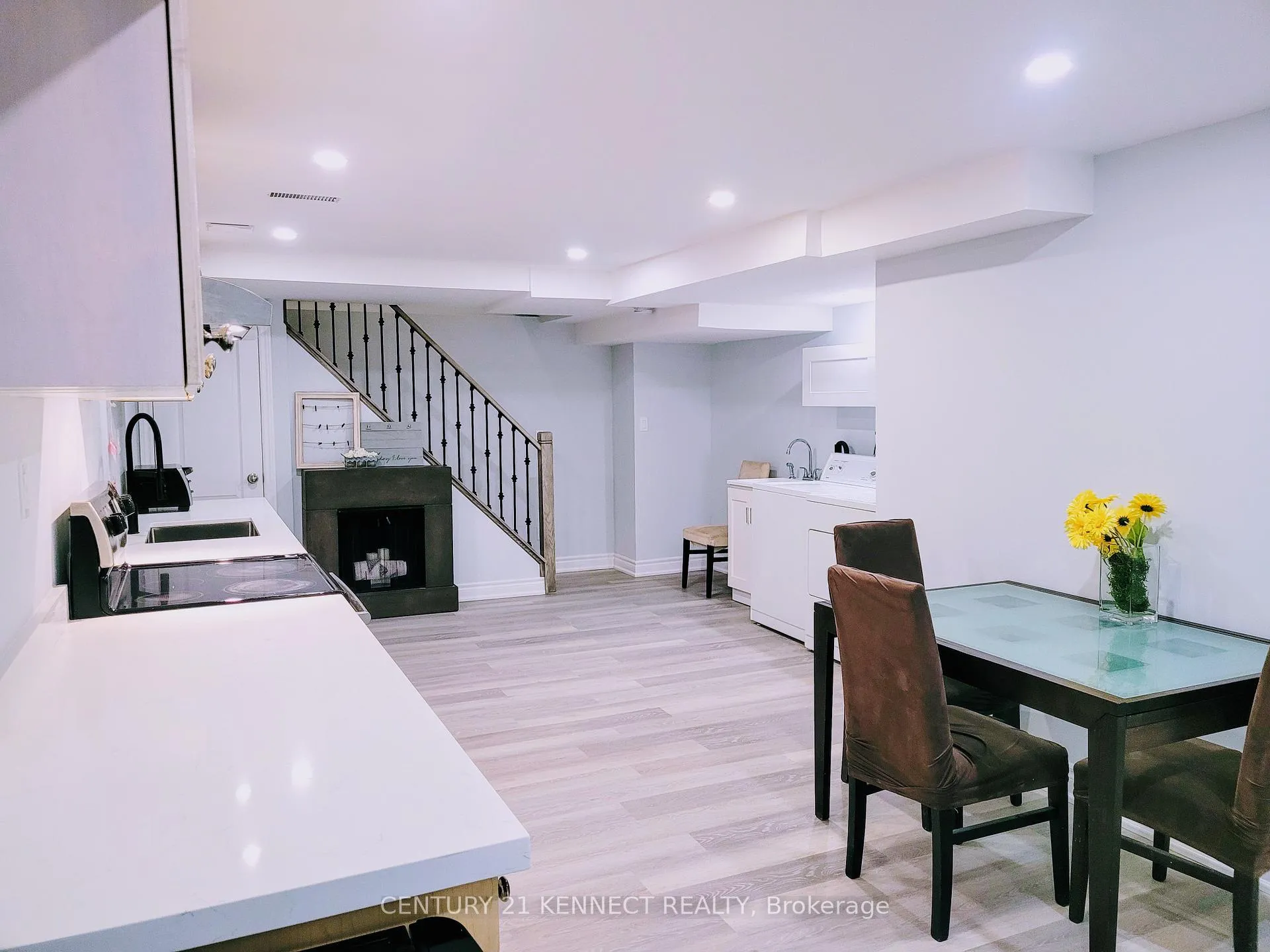 Photo 4 of Unit Lower, 9 Oakford Drive, Markham, Cachet — HOMEH