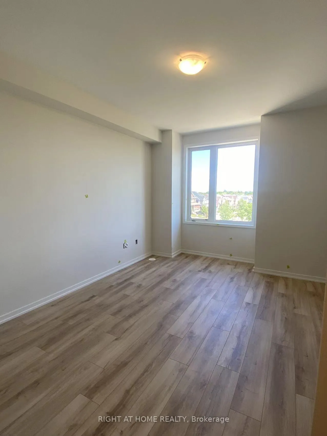 Photo 13 of 9 Rattenbury Road, Vaughan, Patterson — HOMEH