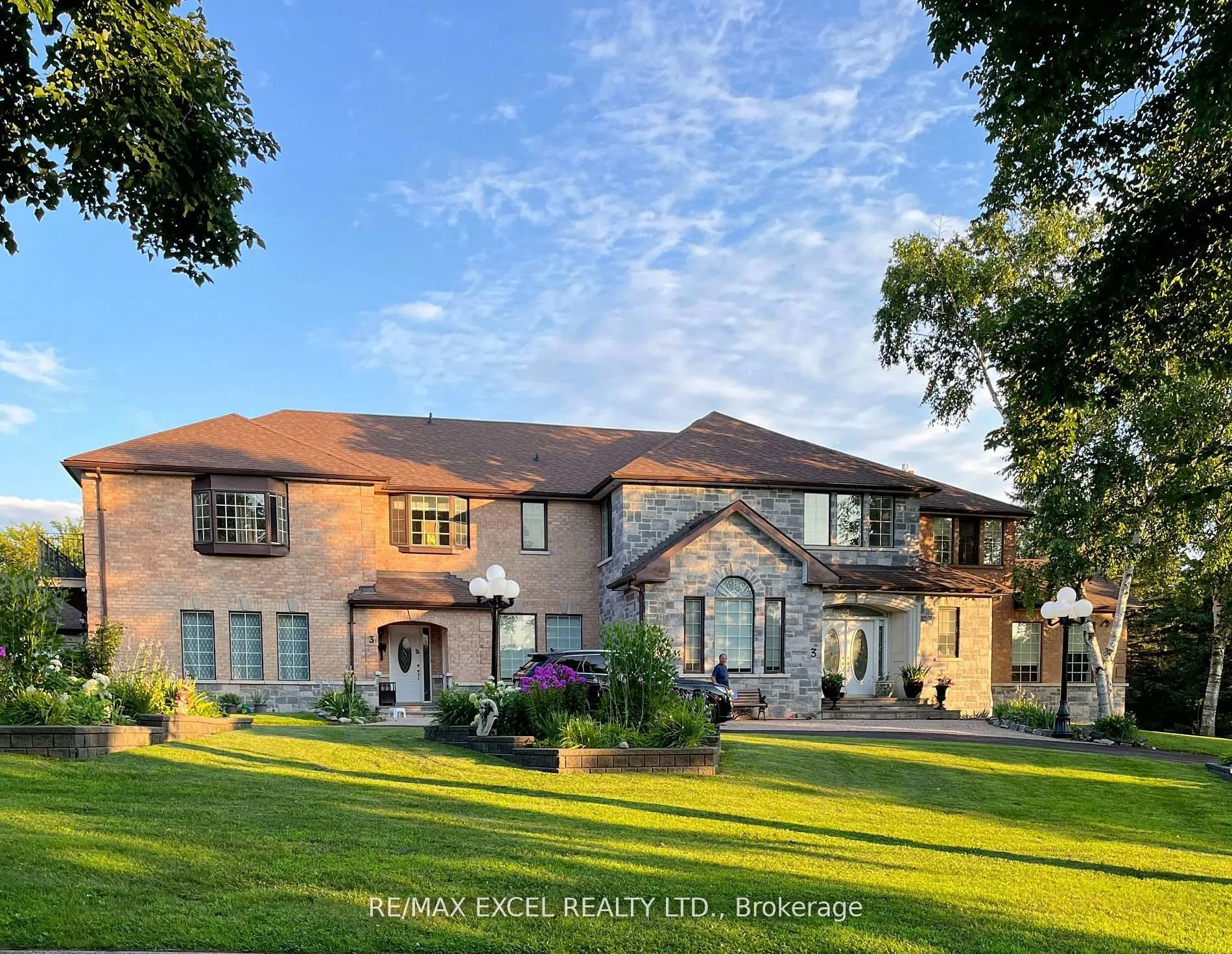 Photo 1 of 3 Ryan Crescent, Markham, Victoria Manor-Jennings Gate — HOMEH