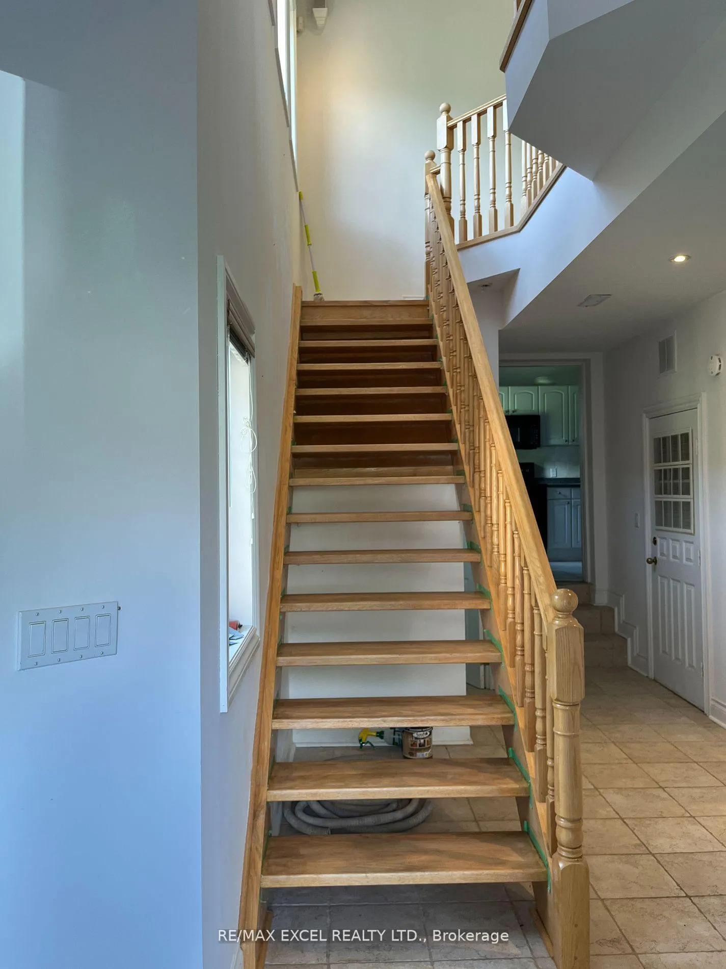 Photo 8 of 3 Ryan Crescent, Markham, Victoria Manor-Jennings Gate — HOMEH