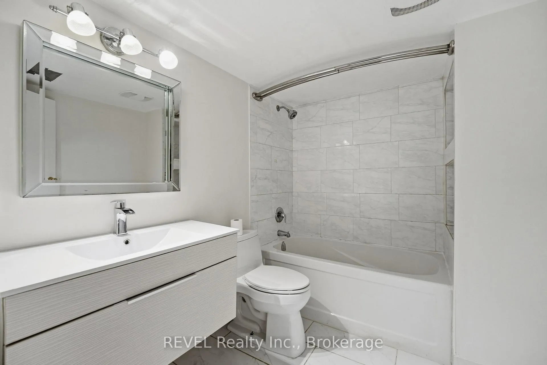 Photo 21 of 10 Redwood Avenue, St. Catharines, Bunting/Linwell — HOMEH