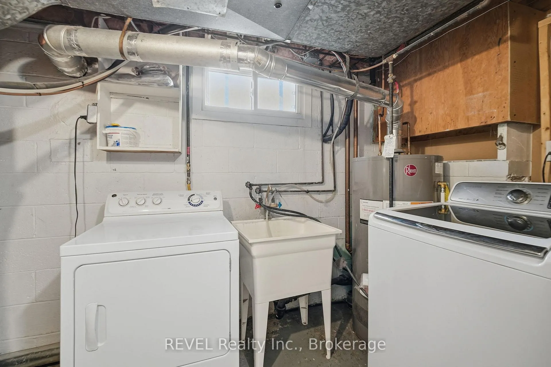 Photo 24 of 10 Redwood Avenue, St. Catharines, Bunting/Linwell — HOMEH