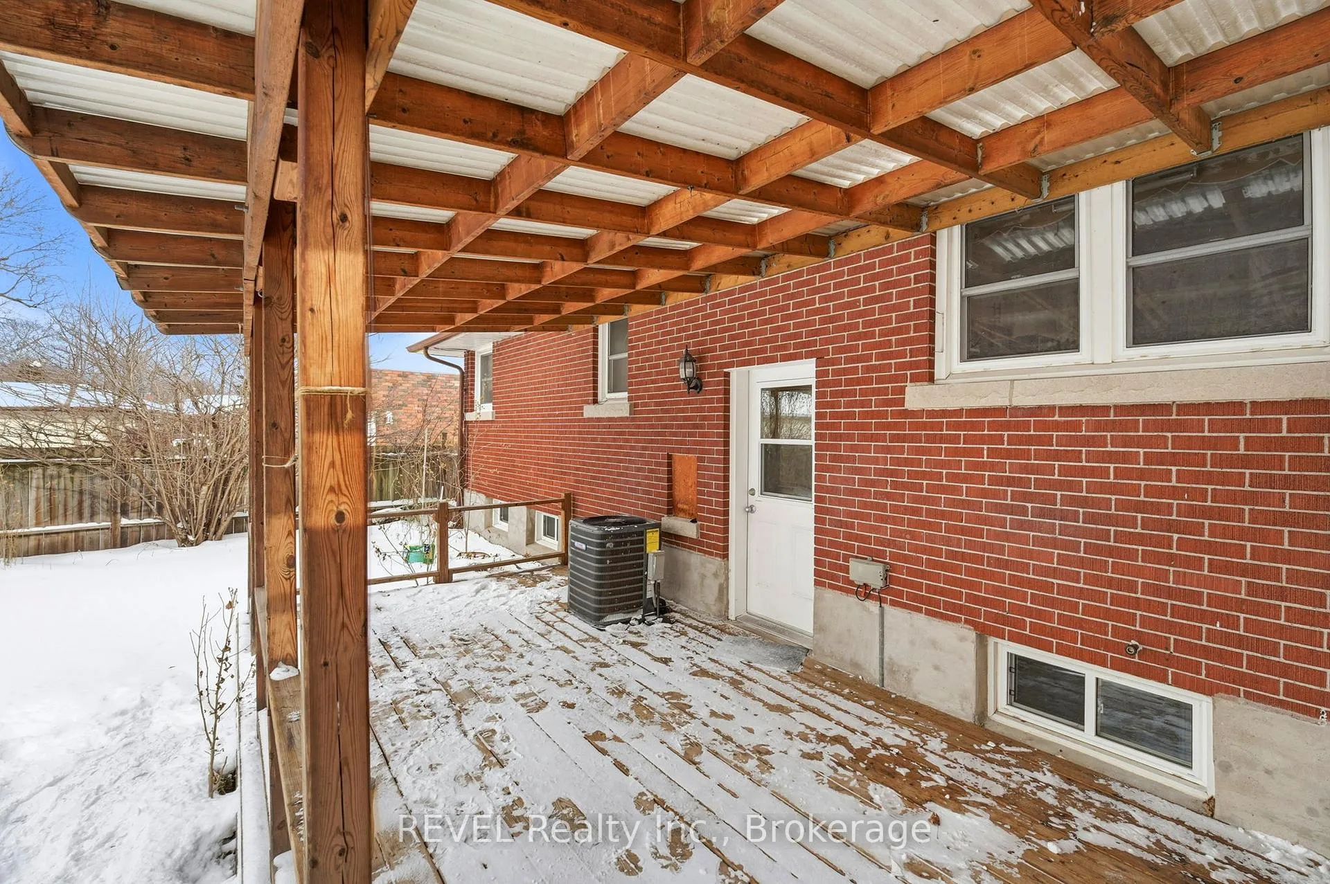 Photo 26 of 10 Redwood Avenue, St. Catharines, Bunting/Linwell — HOMEH