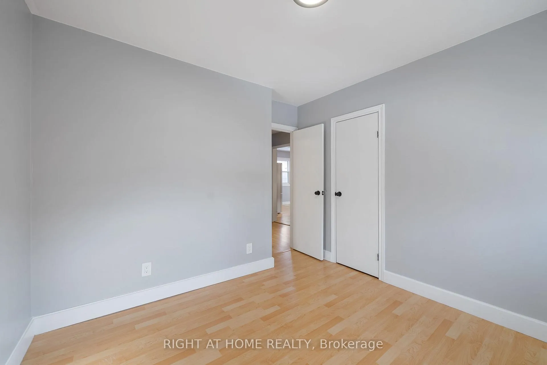 Photo 14 of 106 John Street W, Whitby, Downtown Whitby — HOMEH