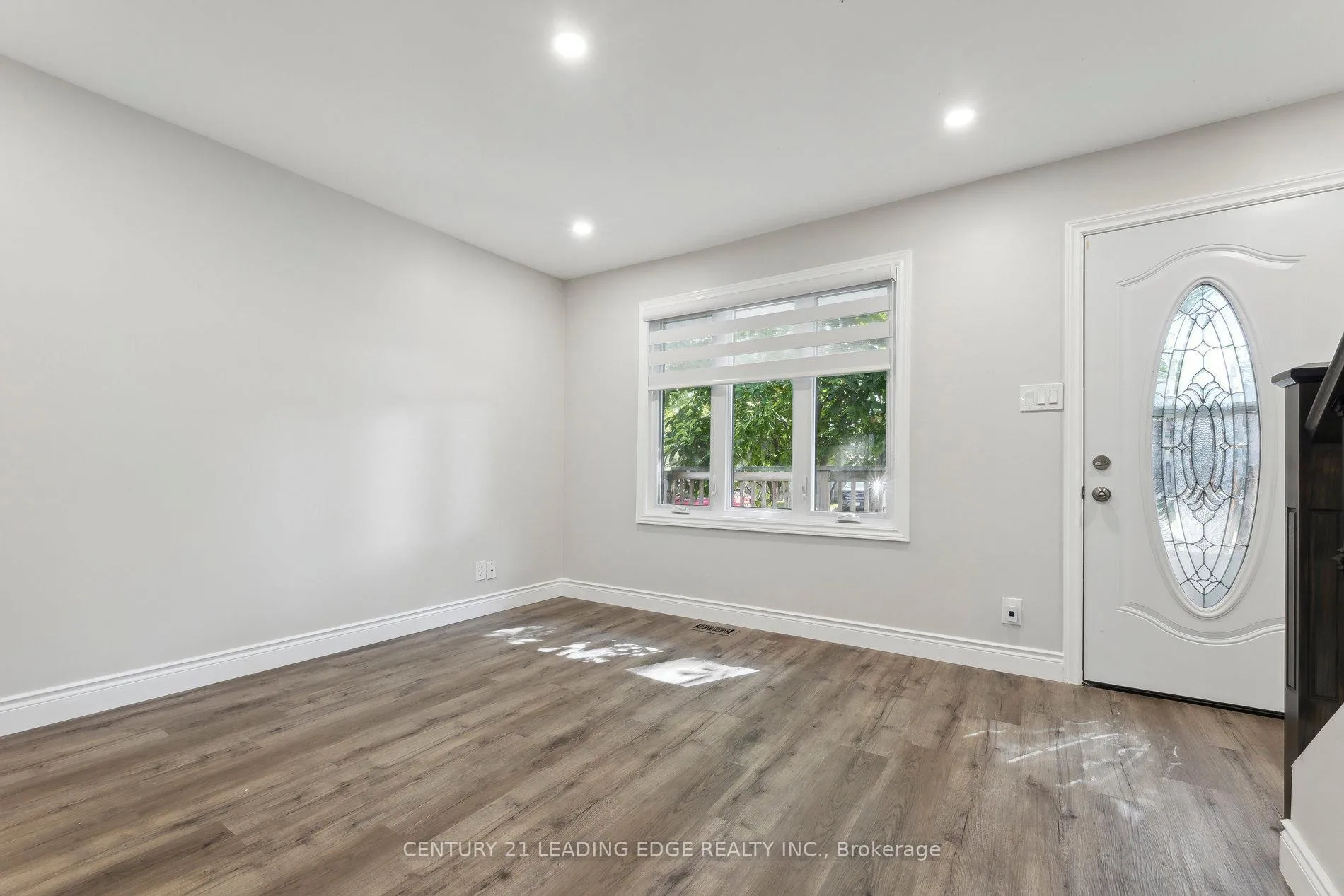 Photo 5 of 18 Beech Street, Ajax, Central — HOMEH