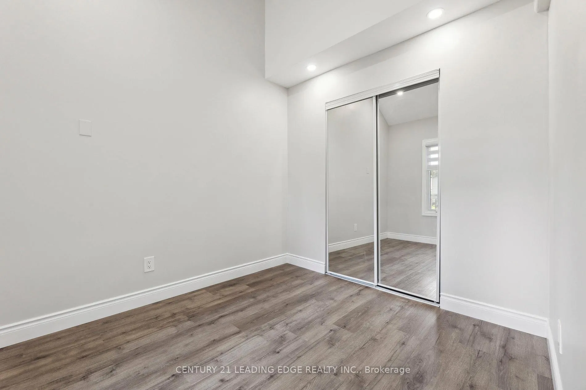 Photo 14 of 18 Beech Street, Ajax, Central — HOMEH