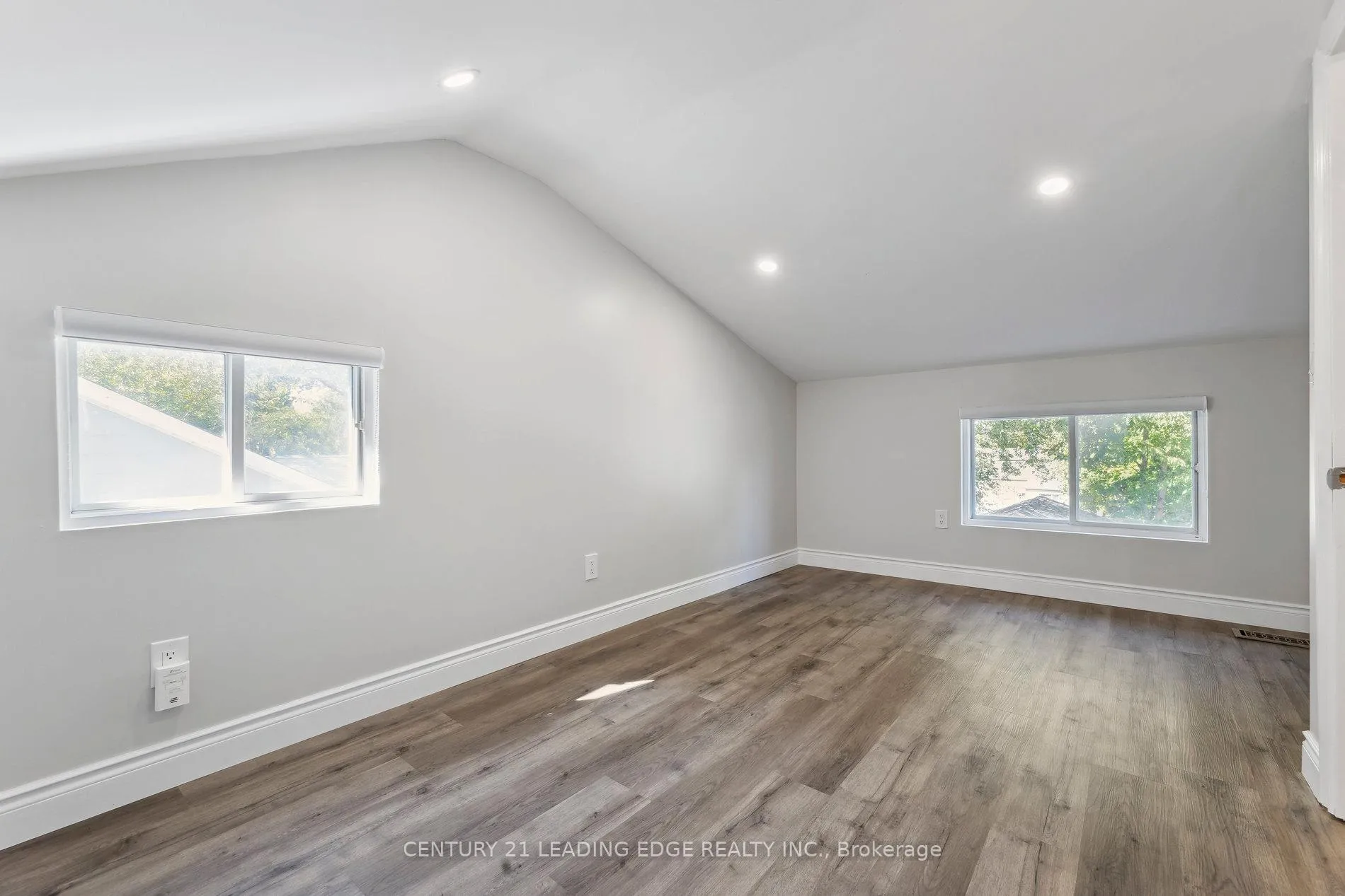 Photo 22 of 18 Beech Street, Ajax, Central — HOMEH