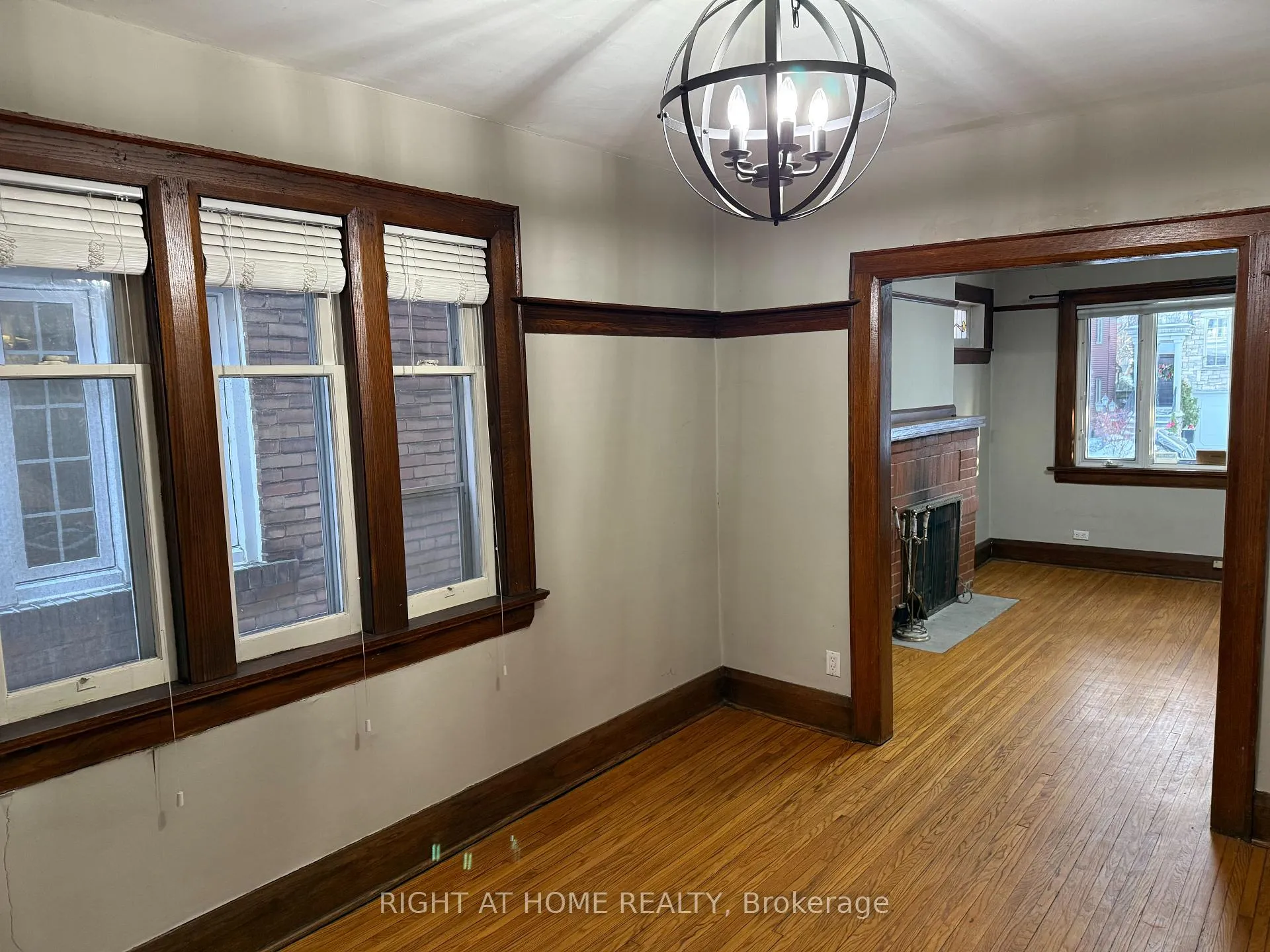 Photo 5 of 304 Soudan Avenue, Toronto, Mount Pleasant East — HOMEH