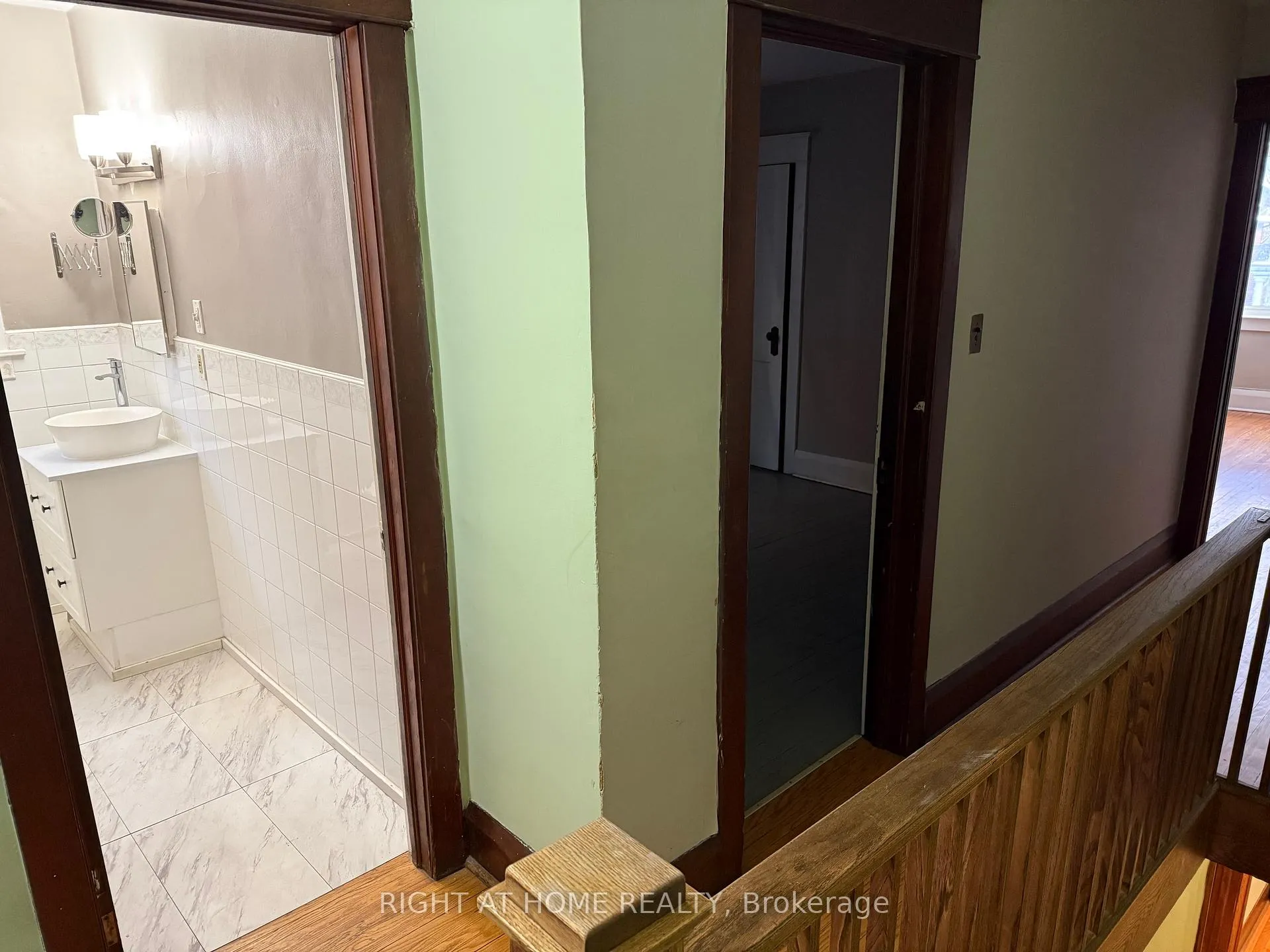 Photo 10 of 304 Soudan Avenue, Toronto, Mount Pleasant East — HOMEH