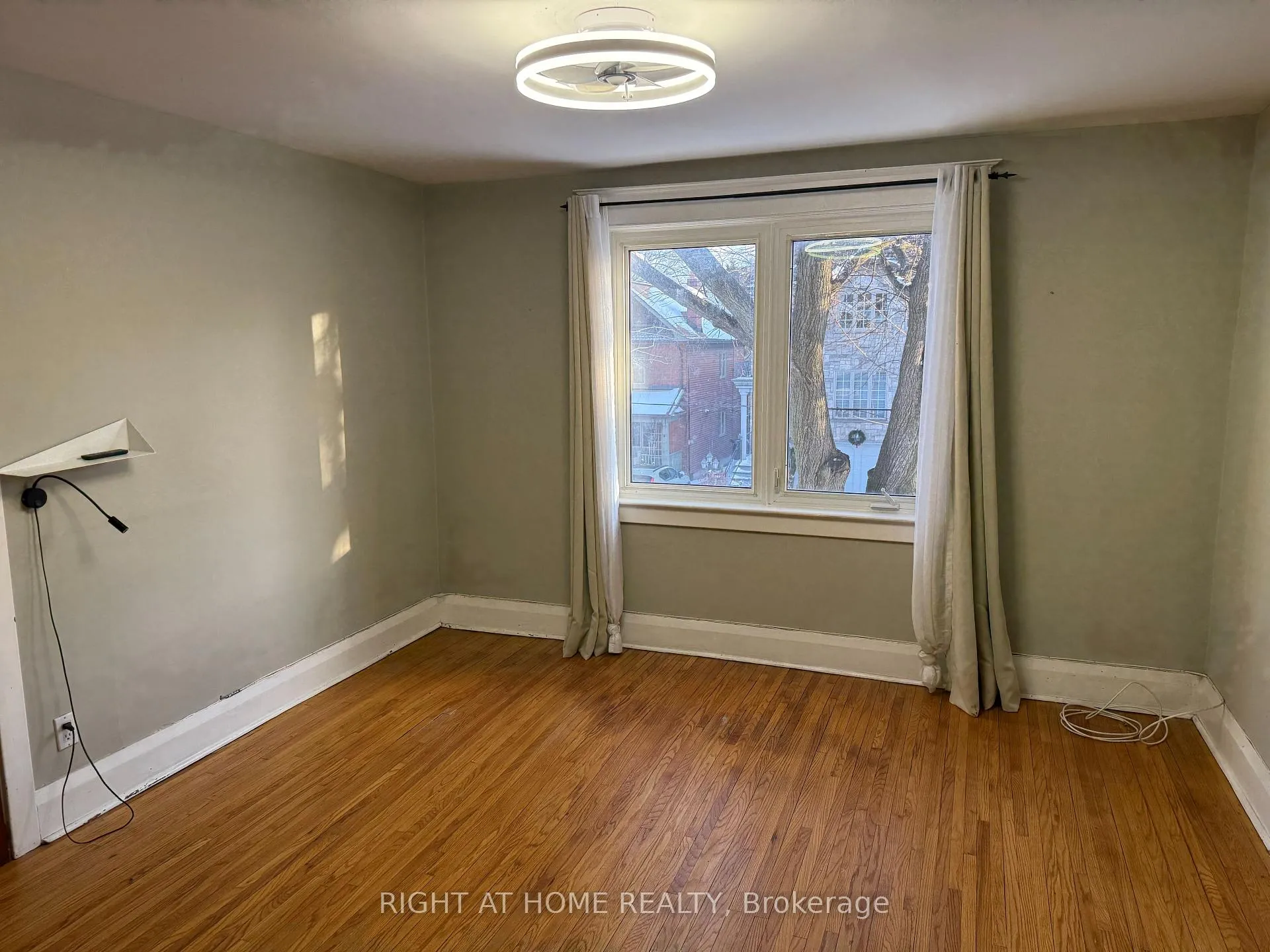 Photo 20 of 304 Soudan Avenue, Toronto, Mount Pleasant East — HOMEH