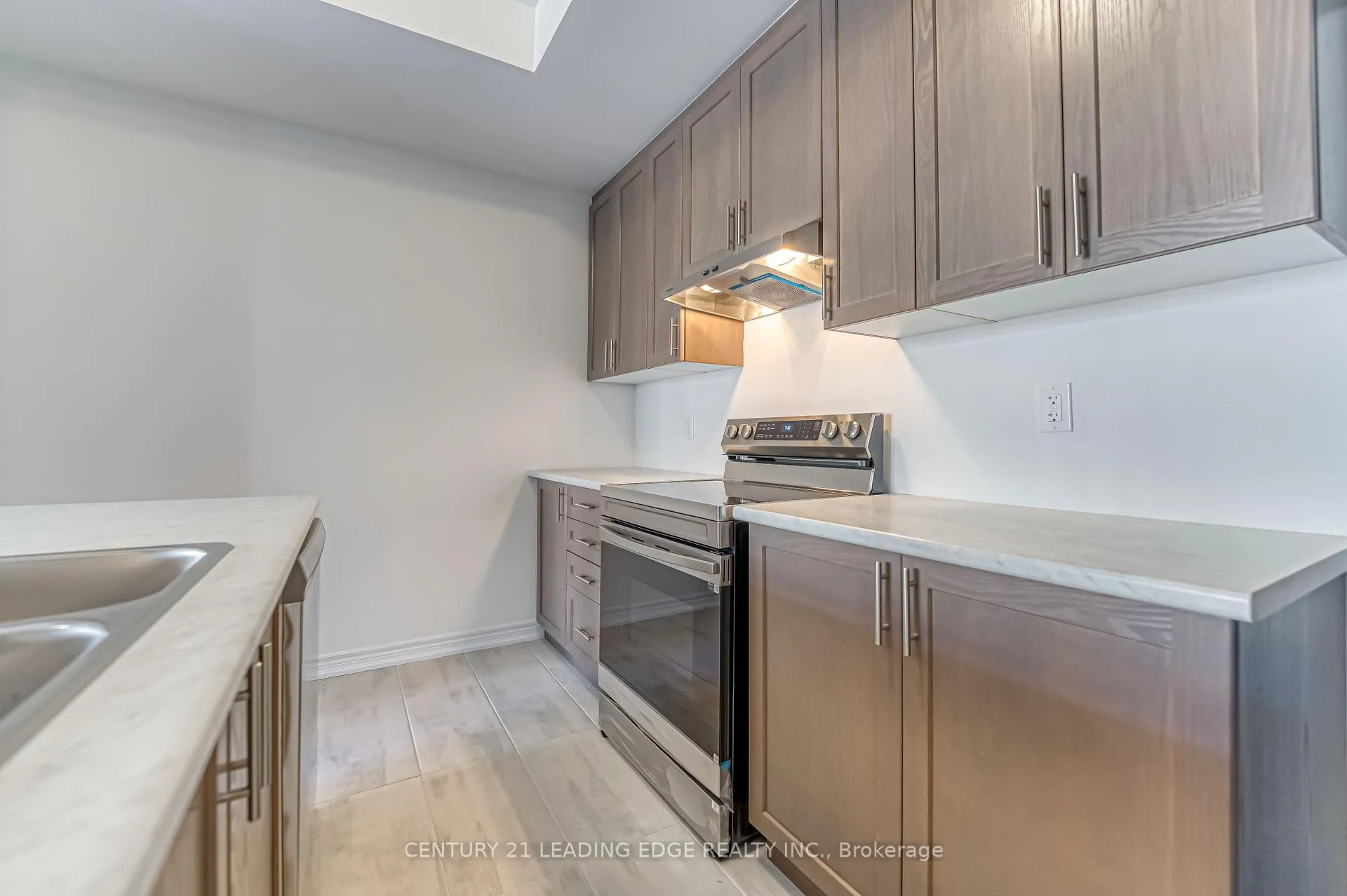 Photo 8 of 1112 Lockie Drive, Oshawa, Kedron — HOMEH