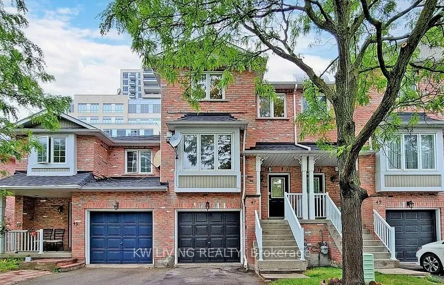 Front of 47 Vanity Crescent