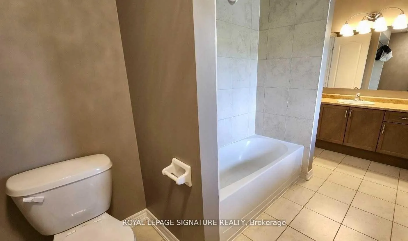 Photo 12 of 72 Secinaro Avenue, Hamilton, Ancaster — HOMEH