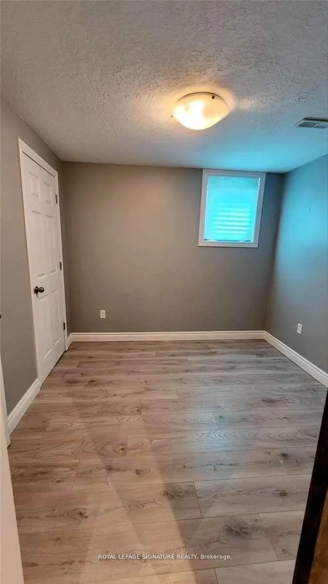 Photo 21 of 72 Secinaro Avenue, Hamilton, Ancaster — HOMEH
