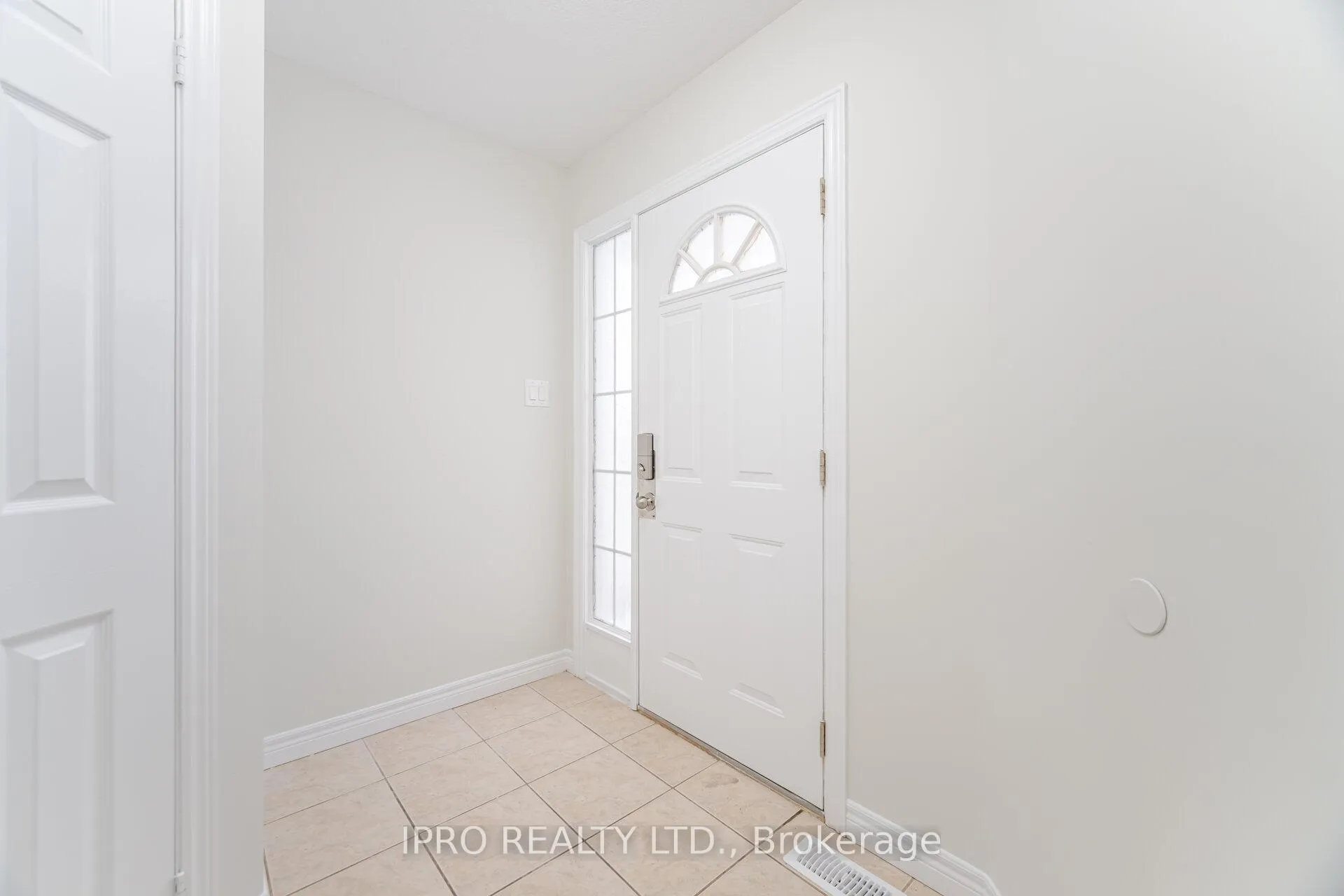 Photo 3 of Unit Upper, 19 Marisa Street, Kitchener — HOMEH