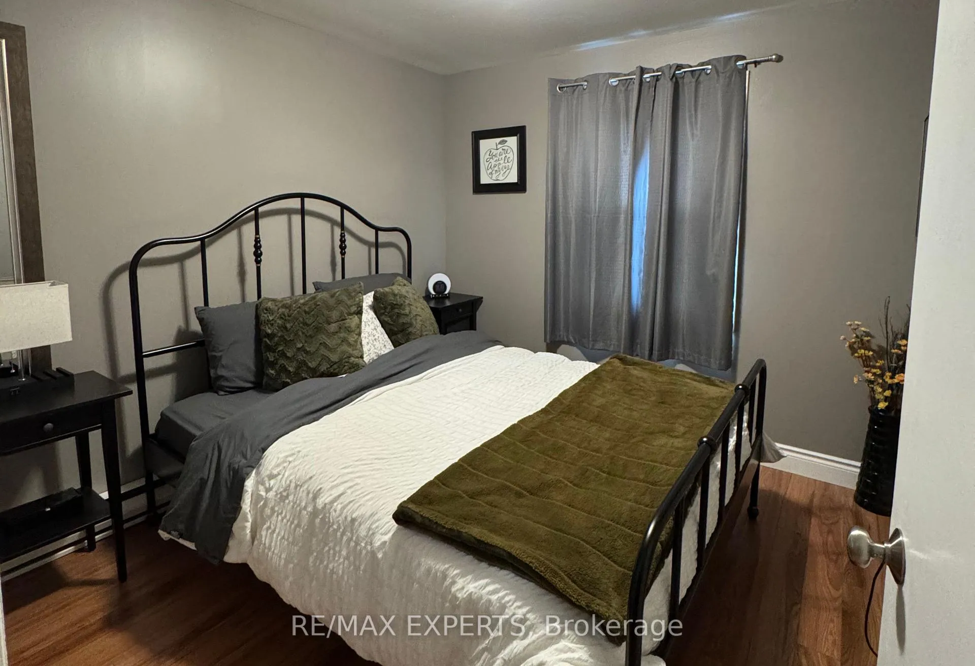 Photo 6 of 42 Queen Street, Caledon, Bolton West — HOMEH