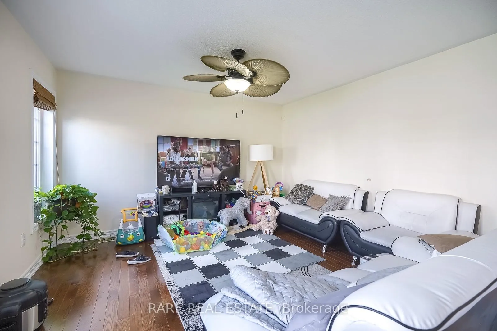 Photo 10 of 1428 Arborwood Drive, Oshawa, Taunton — HOMEH