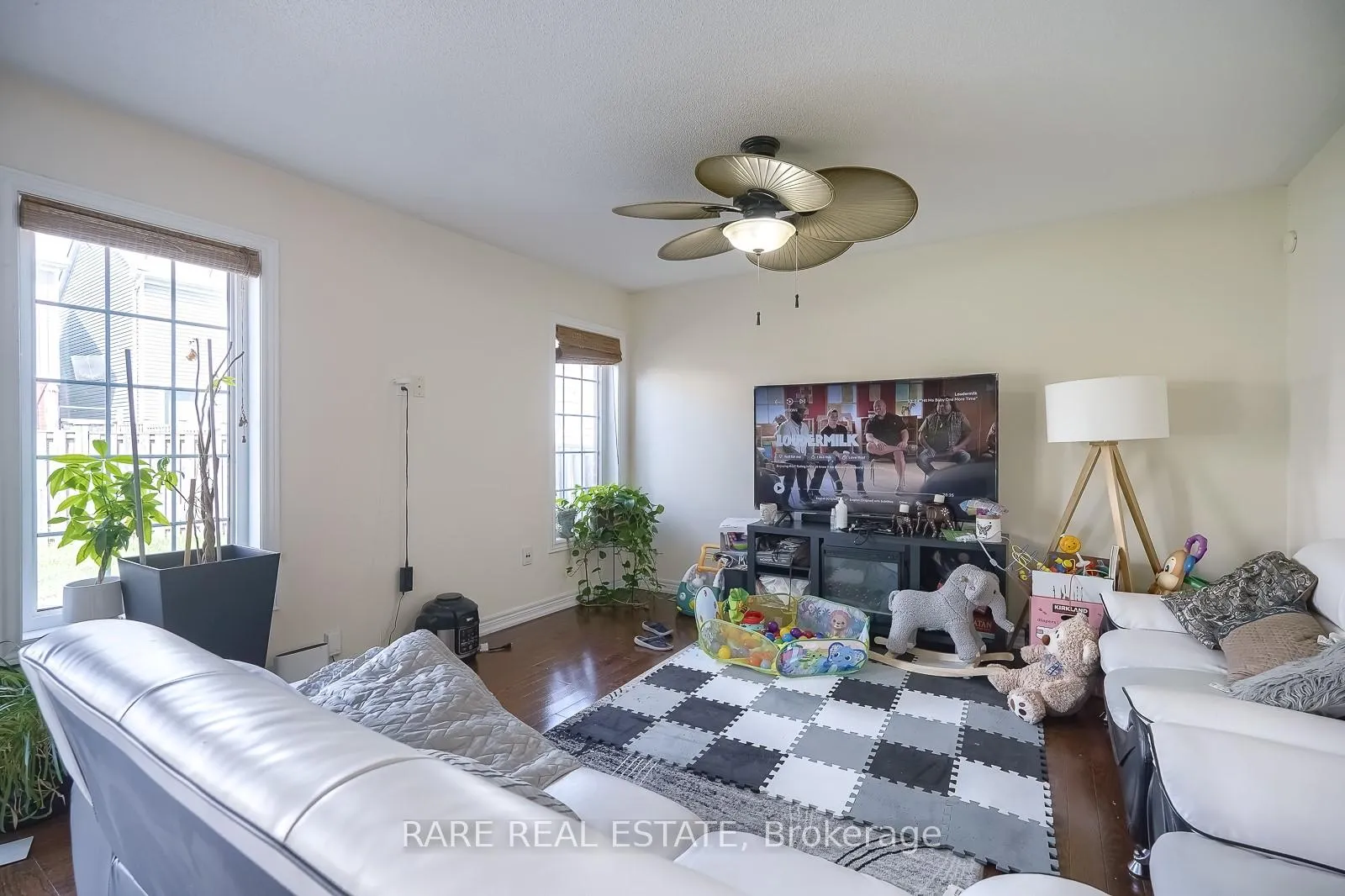 Photo 11 of 1428 Arborwood Drive, Oshawa, Taunton — HOMEH