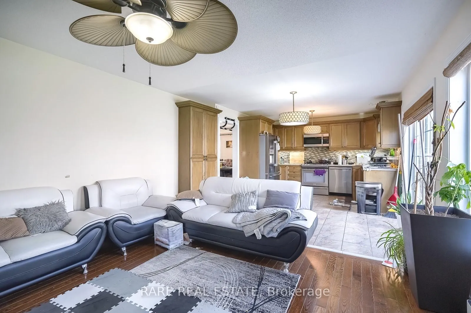 Photo 13 of 1428 Arborwood Drive, Oshawa, Taunton — HOMEH