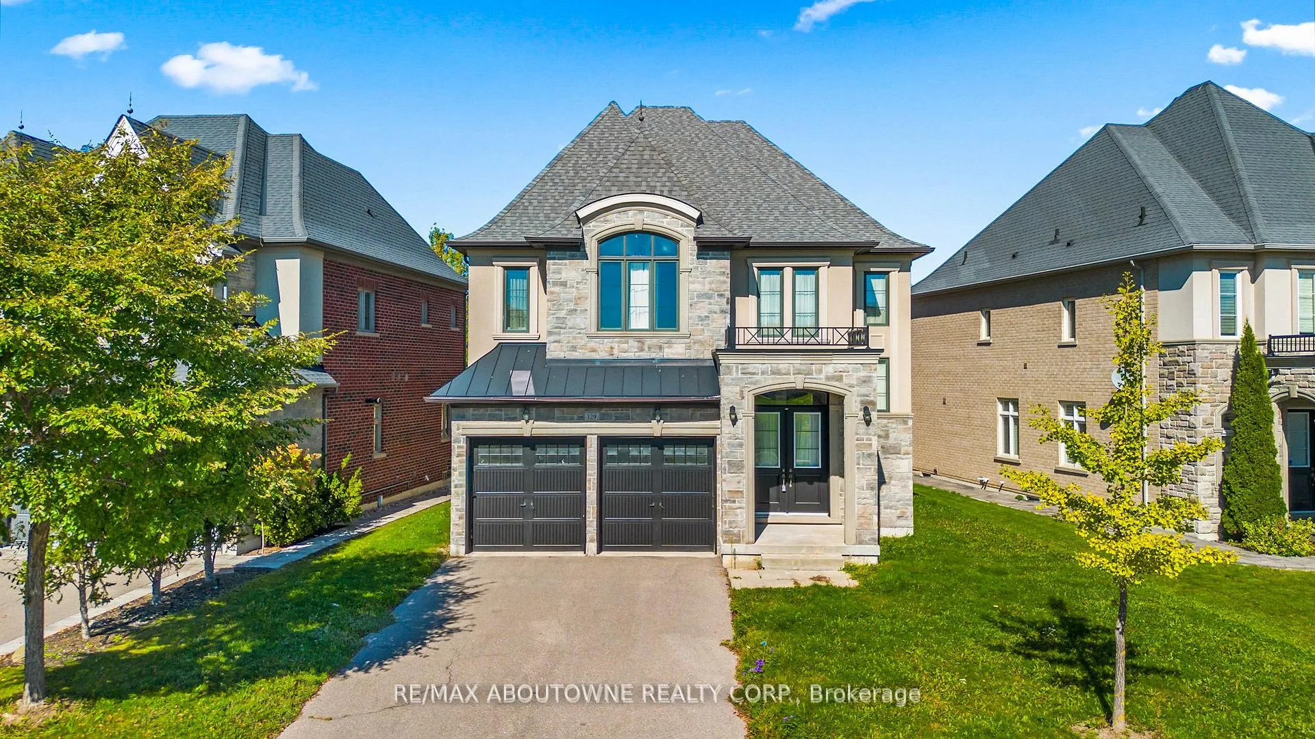 Photo 1 of 129 Robert Berry Crescent, King, King City — HOMEH