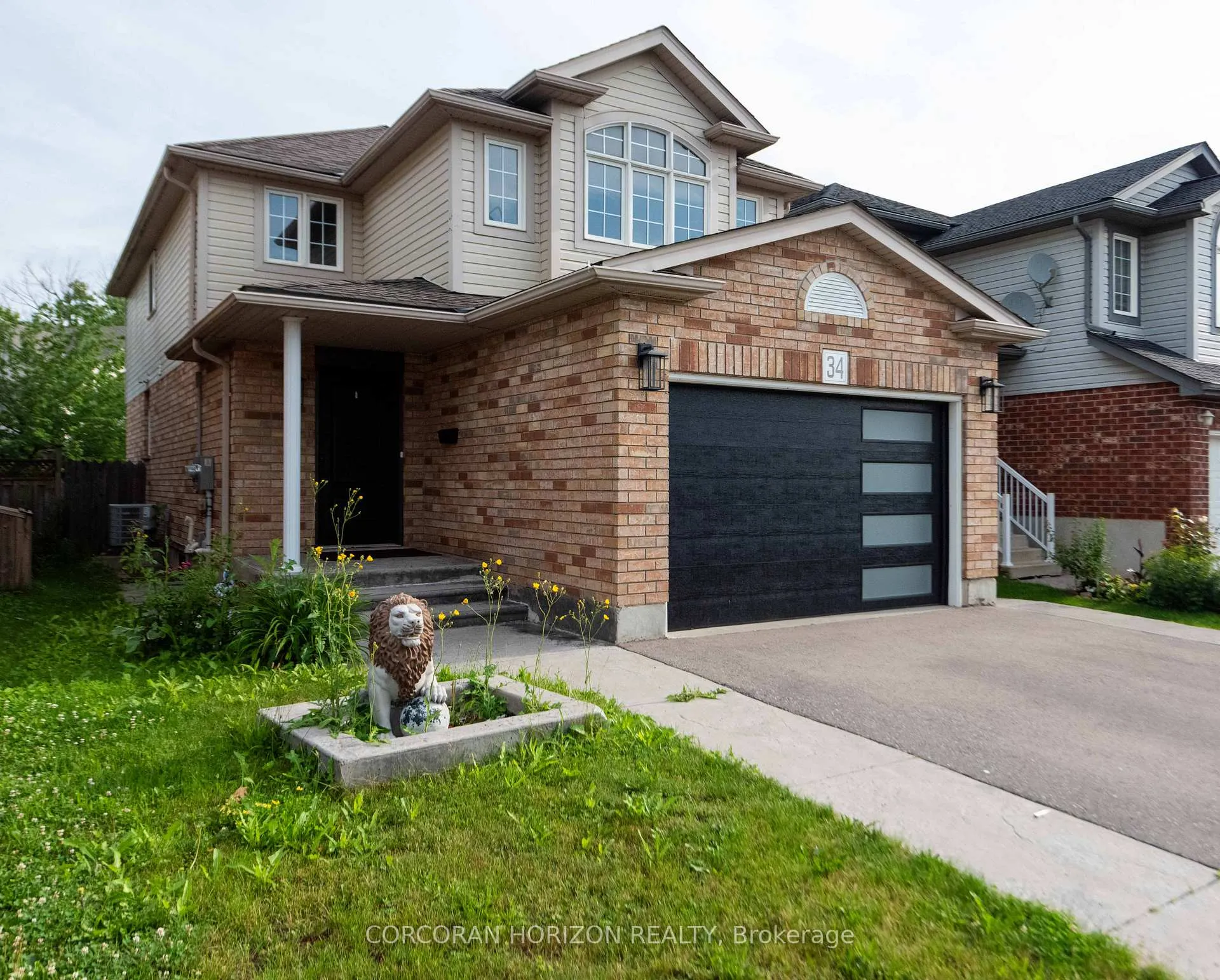 Photo 2 of Unit 2, 34 Peach Blossom Crescent, Kitchener — HOMEH