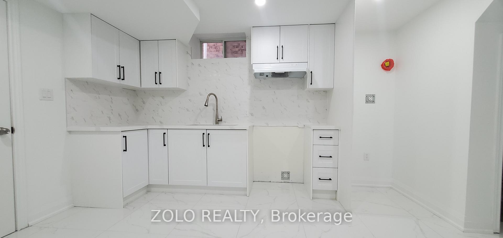Photo 2 of 26 Northglen Boulevard, Clarington, Bowmanville — HOMEH