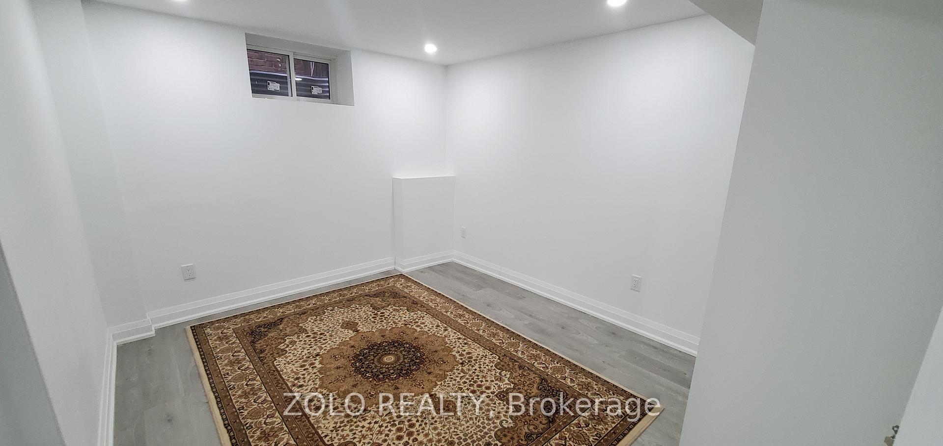 Photo 6 of 26 Northglen Boulevard, Clarington, Bowmanville — HOMEH
