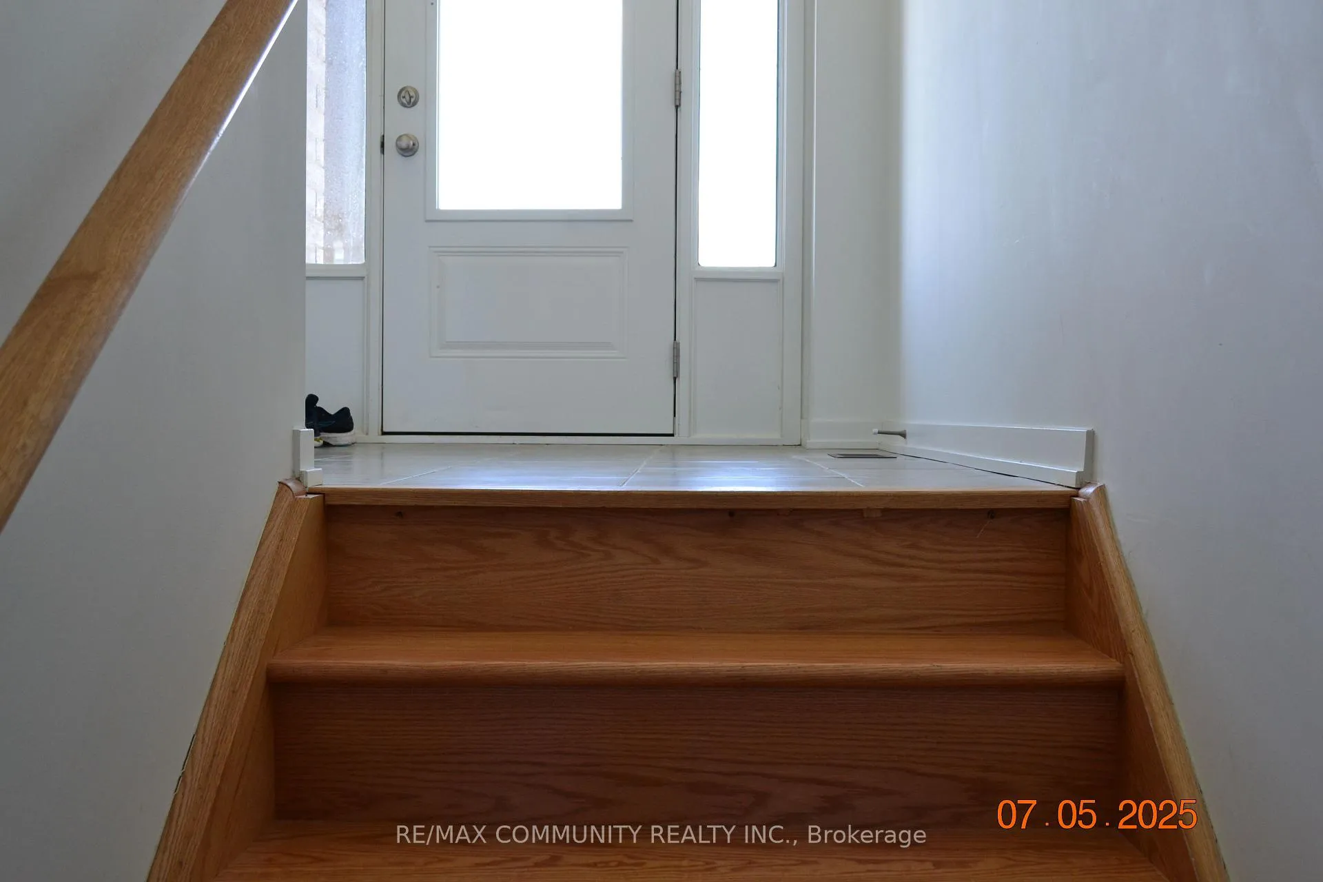 Photo 2 of 809 Conlin Rd E, Oshawa, Samac — HOMEH
