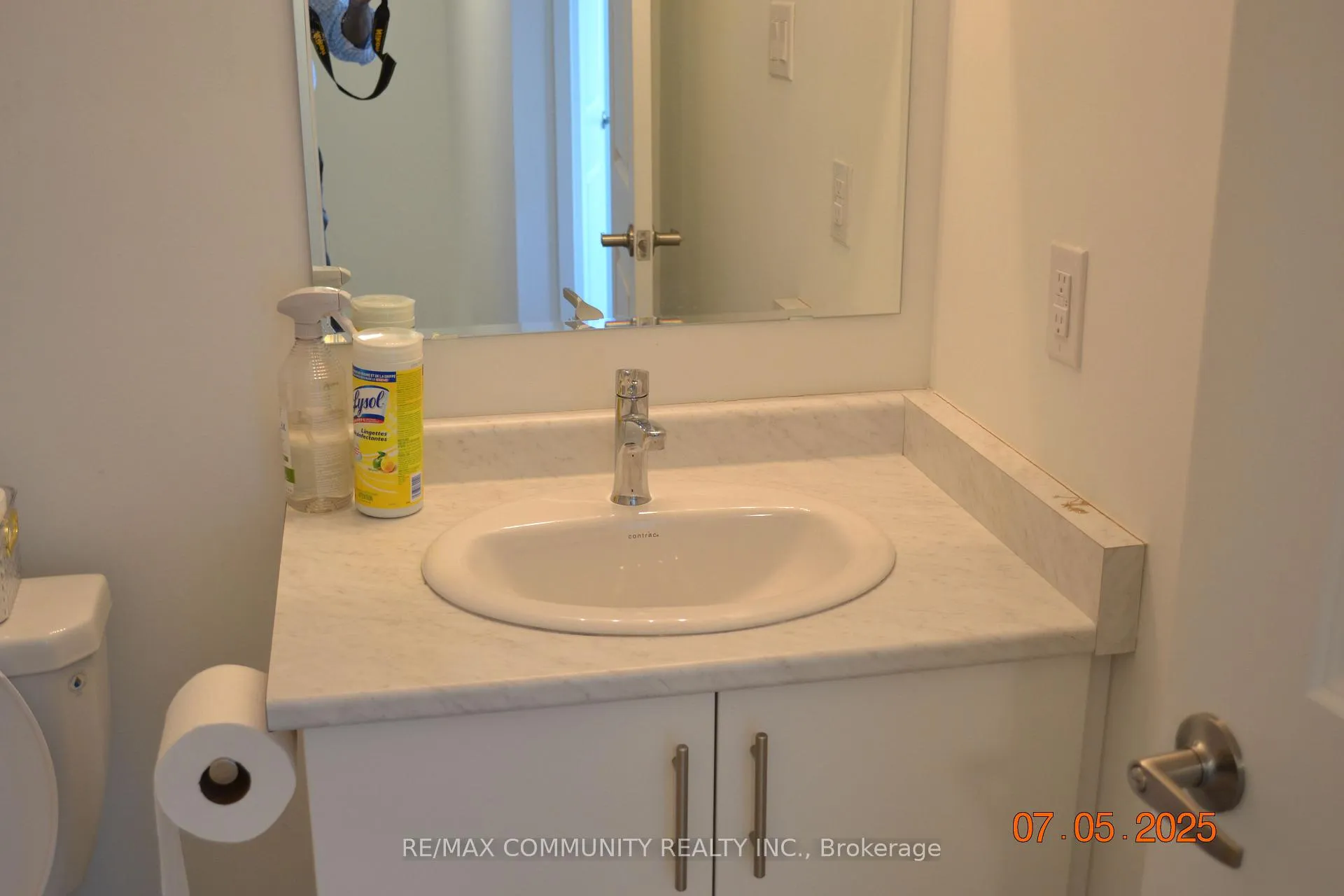 Photo 5 of 809 Conlin Rd E, Oshawa, Samac — HOMEH