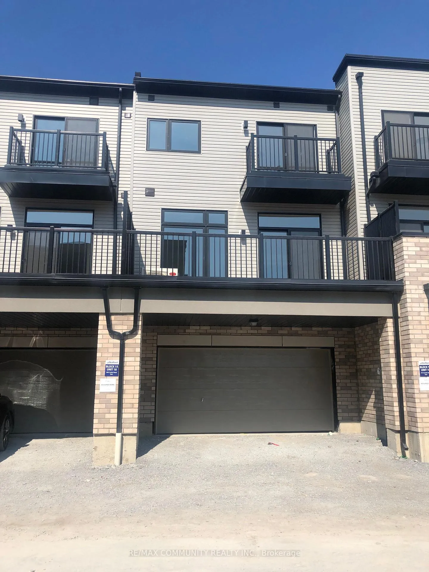 Photo 12 of 809 Conlin Rd E, Oshawa, Samac — HOMEH