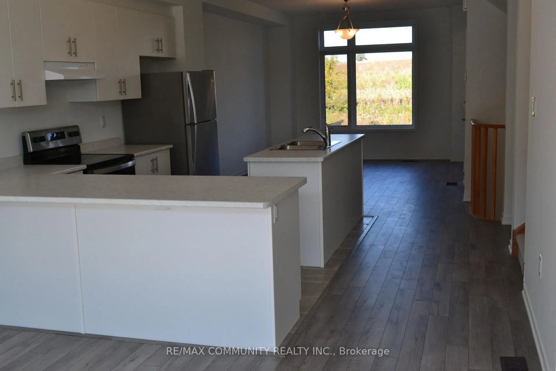 Photo 14 of 809 Conlin Rd E, Oshawa, Samac — HOMEH