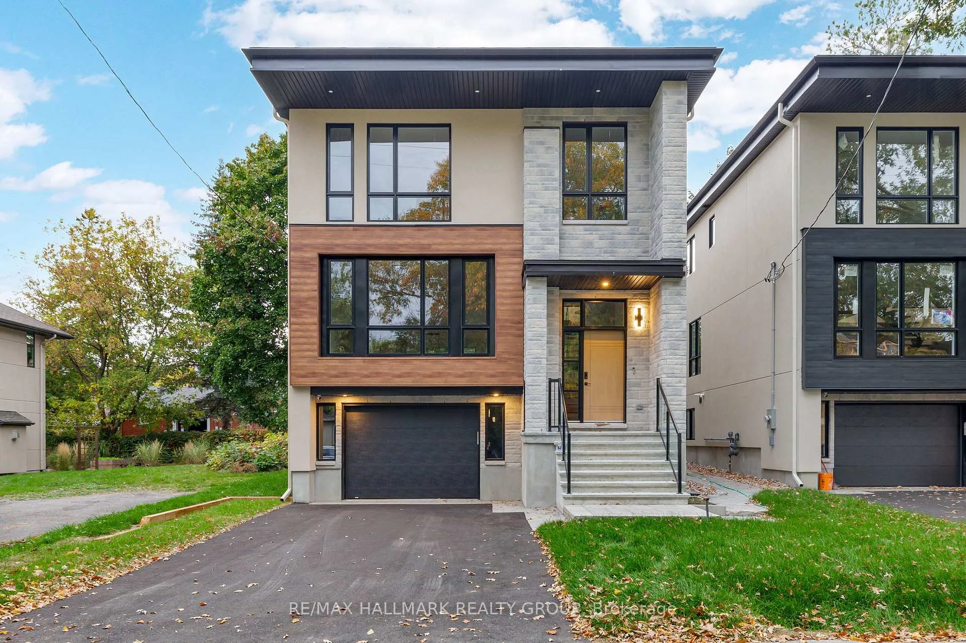 Photo 1 of 479 Wentworth Avenue E, Ottawa, Woodroffe — HOMEH