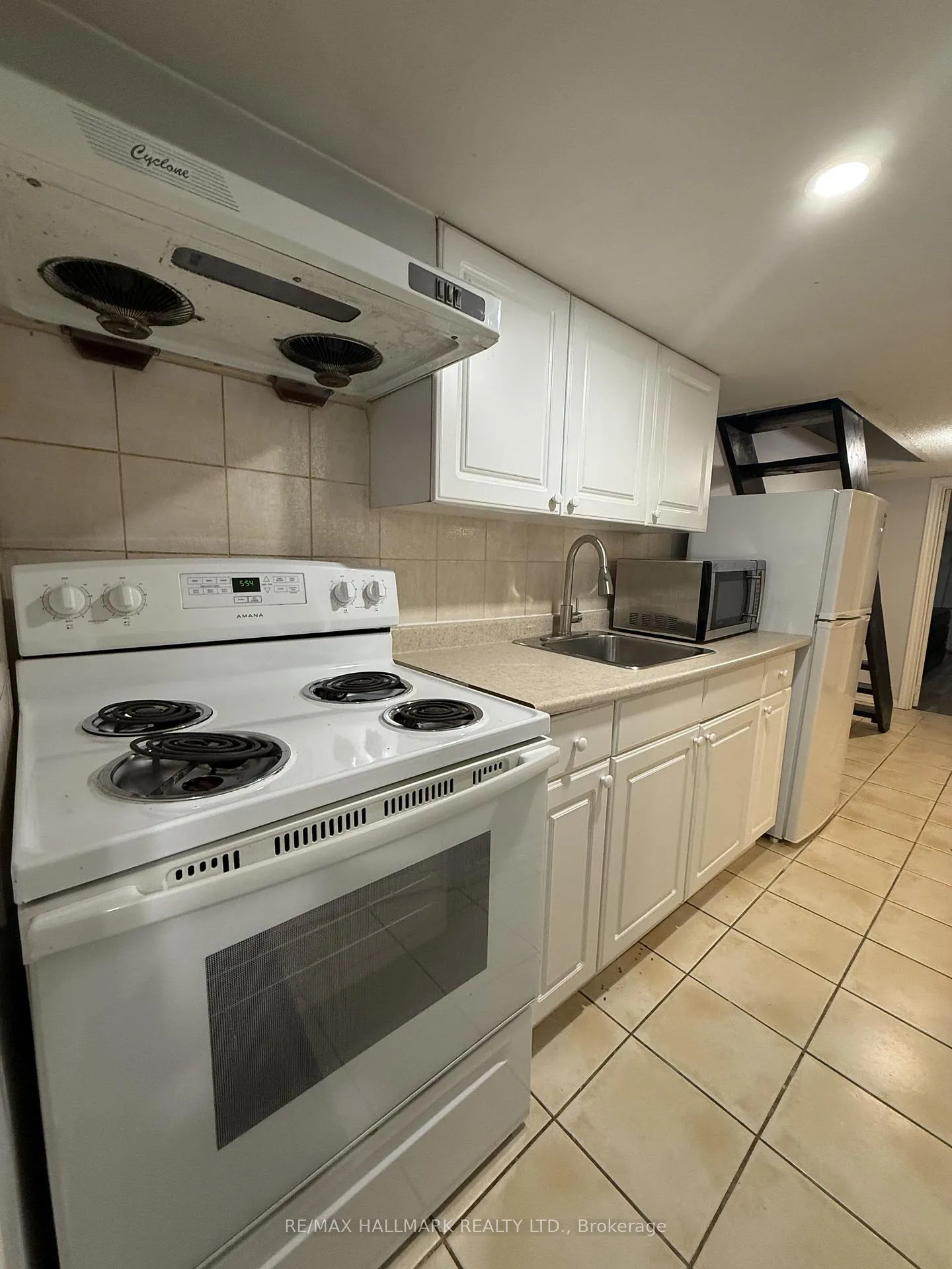 Photo 8 of Unit LOWER, 30 Curzon Street, Toronto, South Riverdale — HOMEH