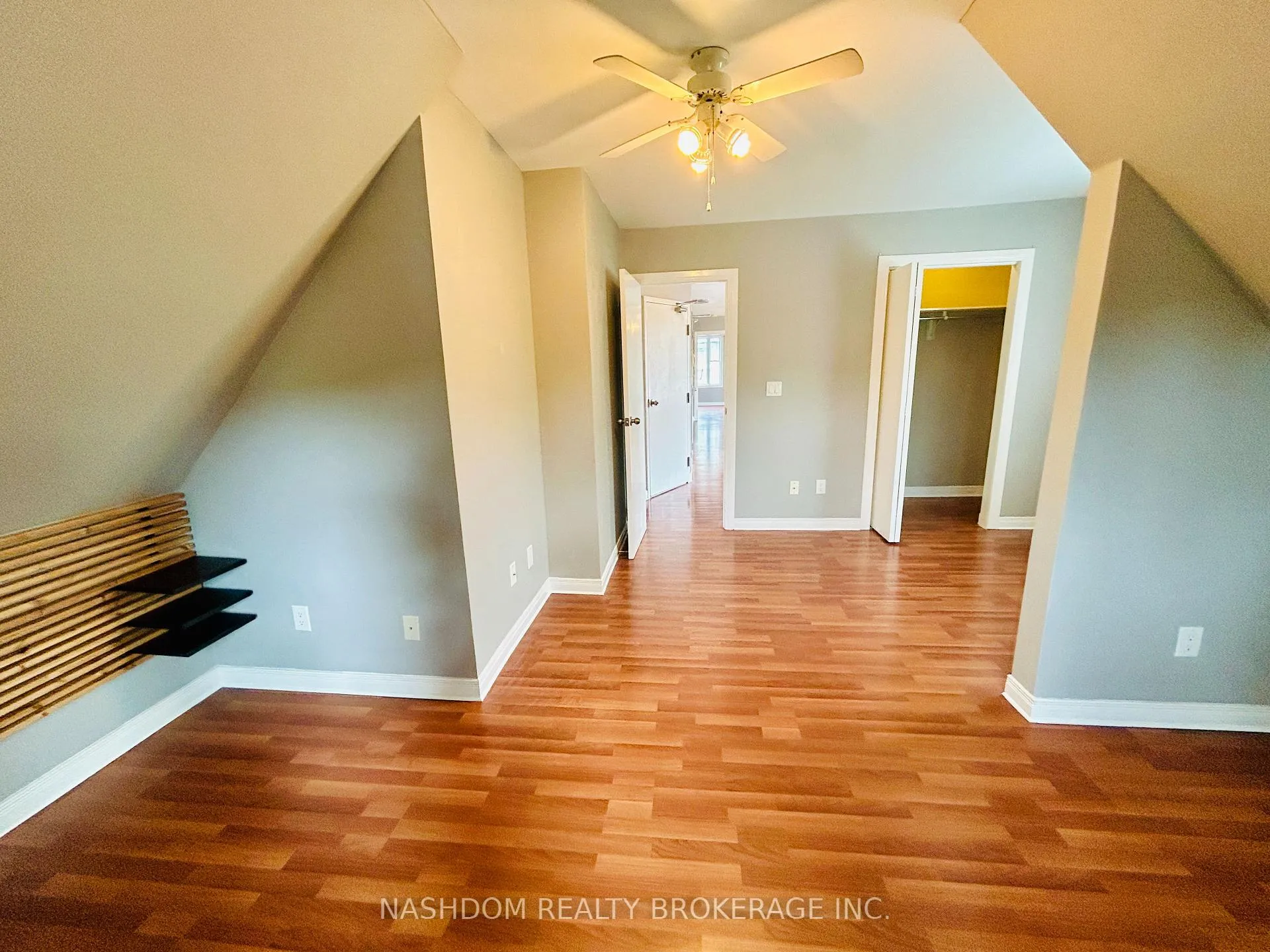 Photo 11 of Unit 3, 209 Balsam Avenue S, Hamilton, Blakeley — HOMEH