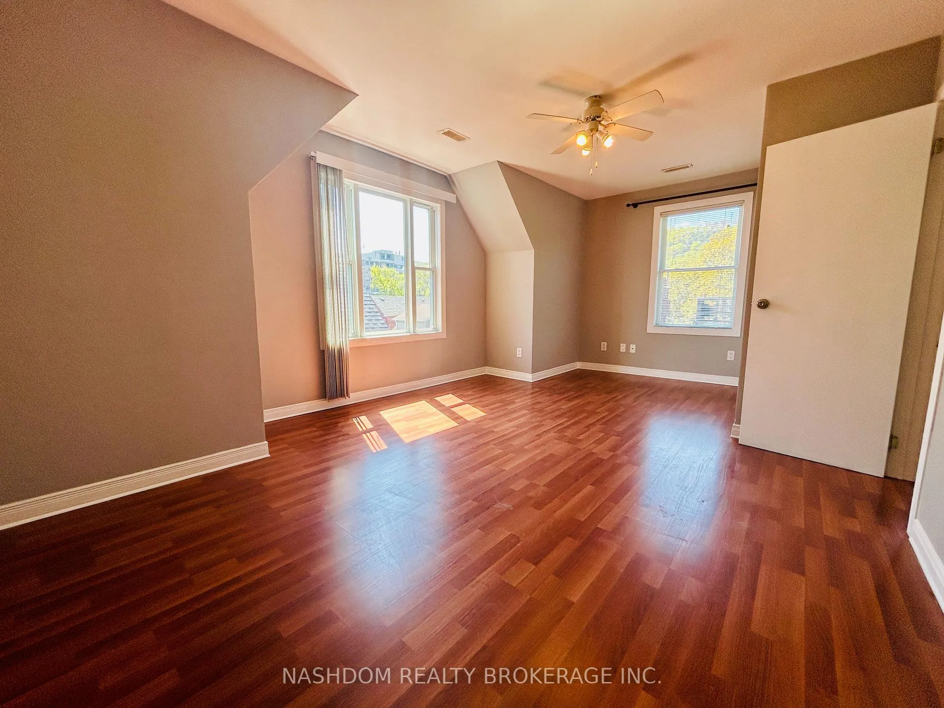 Photo 14 of Unit 3, 209 Balsam Avenue S, Hamilton, Blakeley — HOMEH