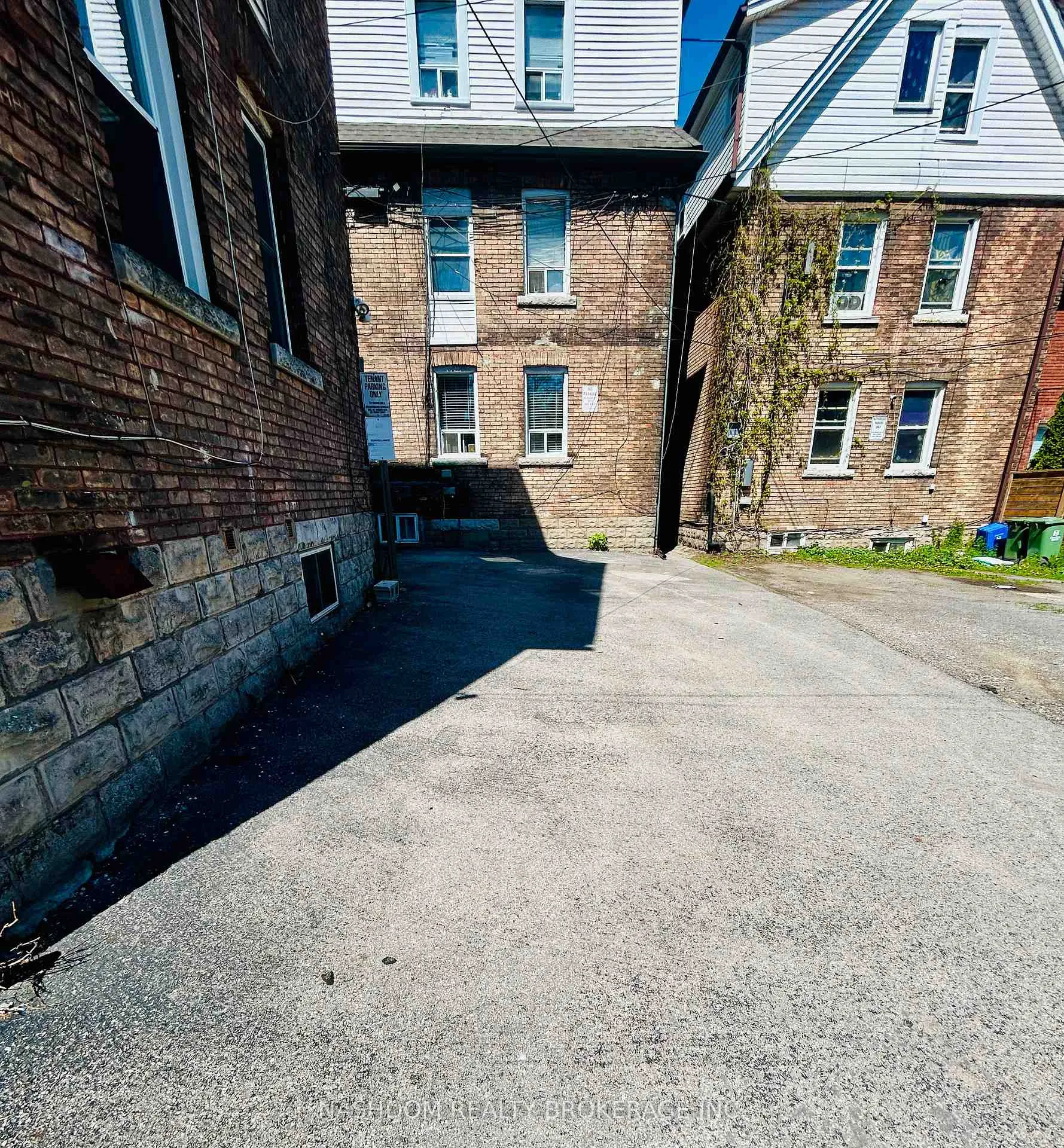 Photo 19 of Unit 3, 209 Balsam Avenue S, Hamilton, Blakeley — HOMEH