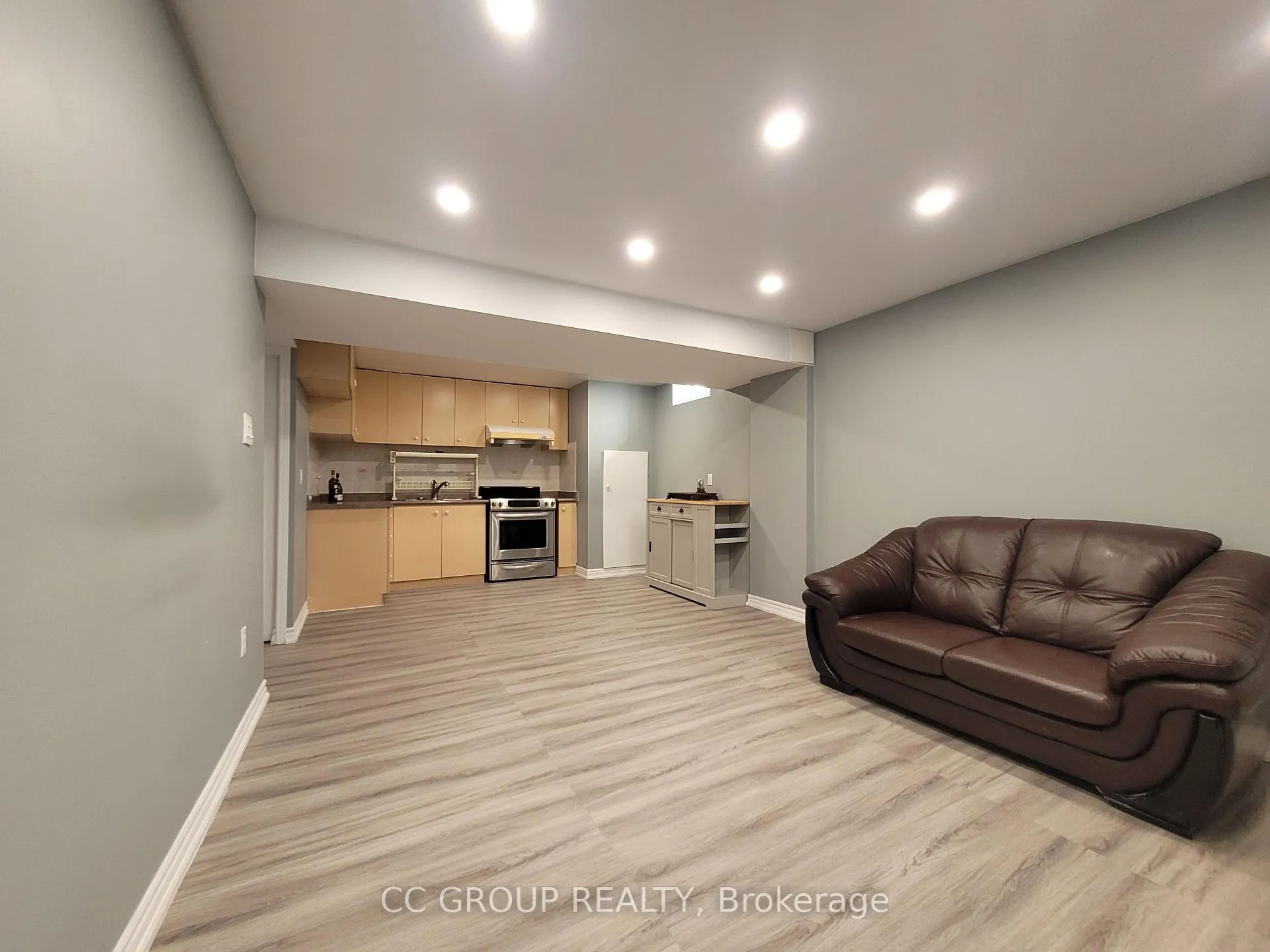 Photo 2 of 51 Macrill Road, Markham, Cachet — HOMEH