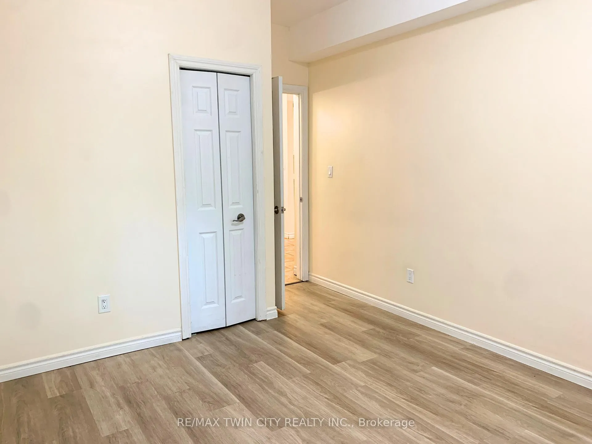 Photo 8 of 77A Florence Avenue, Kitchener — HOMEH