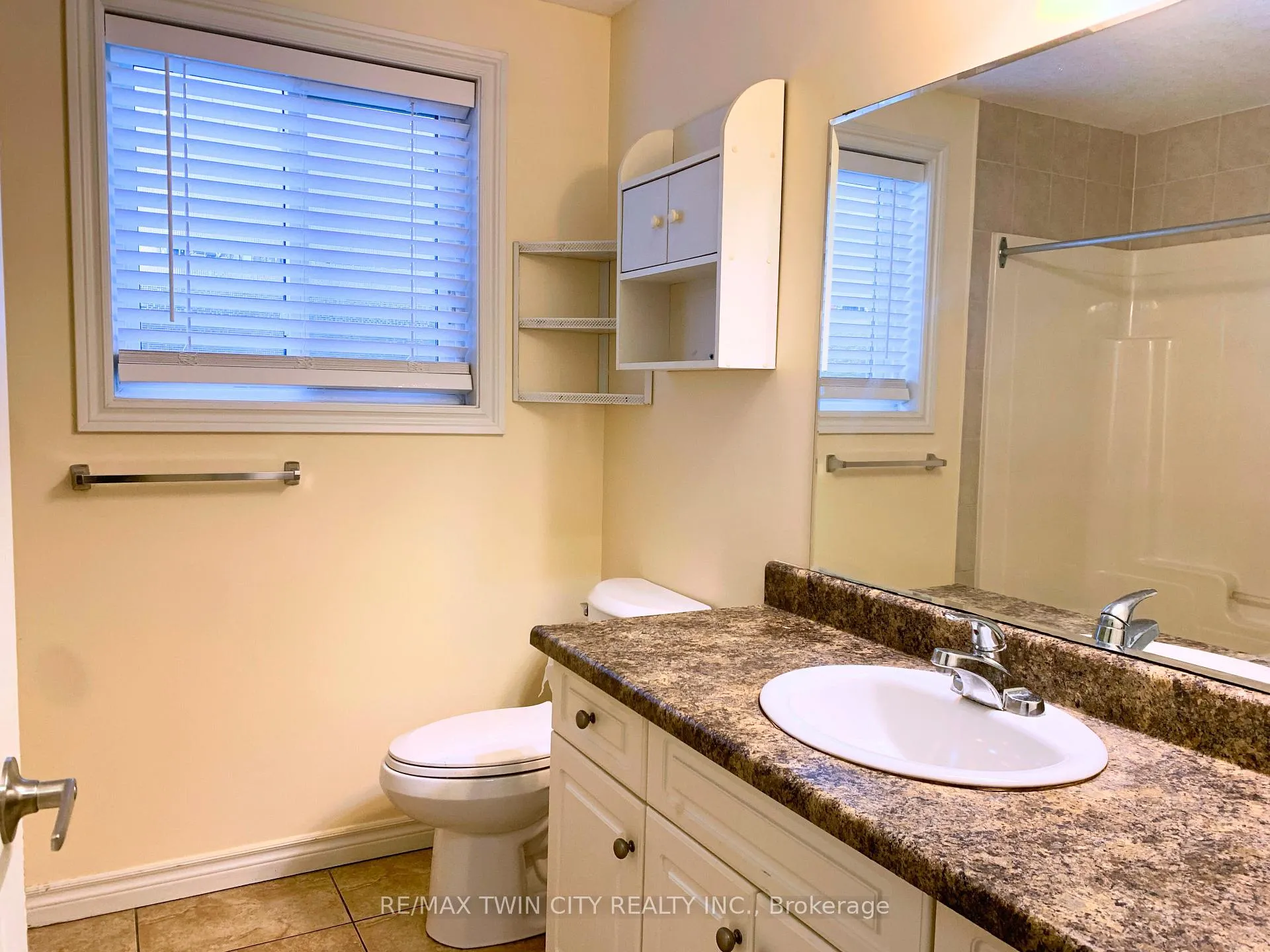 Photo 11 of 77A Florence Avenue, Kitchener — HOMEH