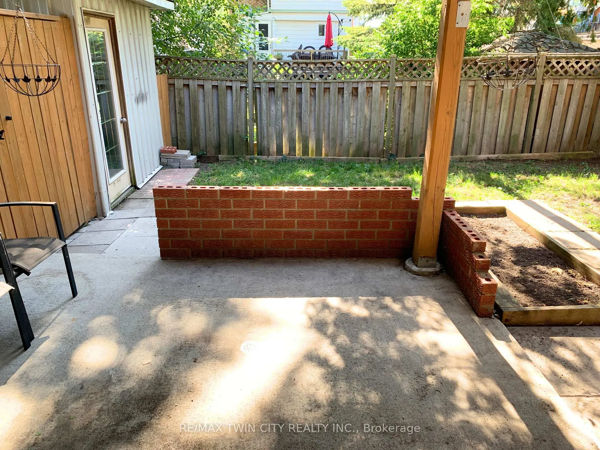 Photo 13 of 77A Florence Avenue, Kitchener — HOMEH