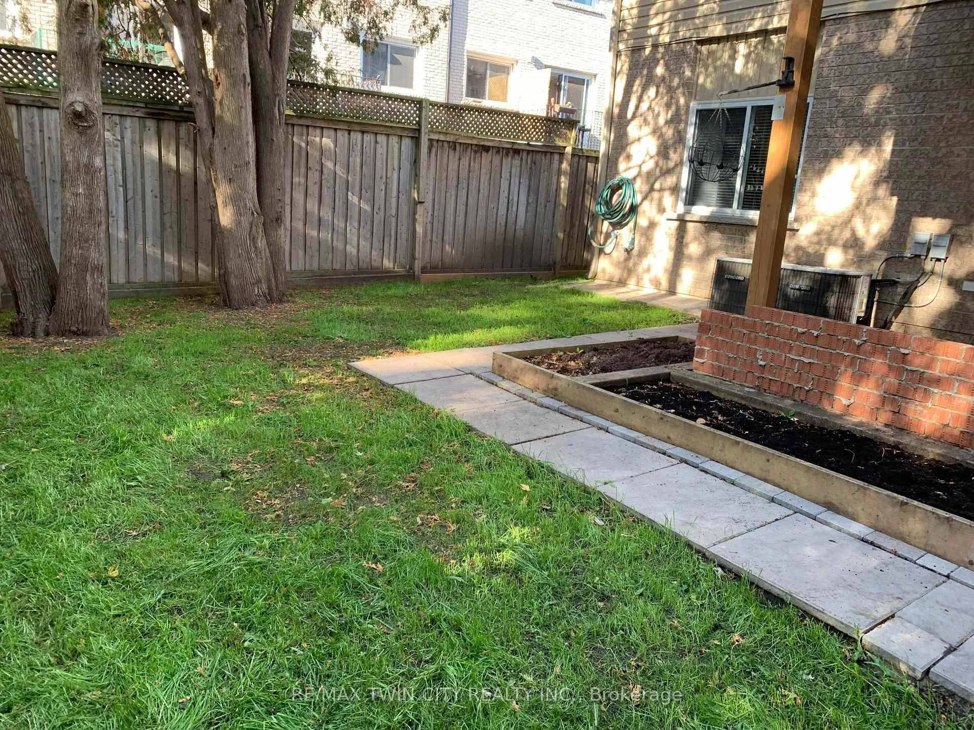 Photo 16 of 77A Florence Avenue, Kitchener — HOMEH
